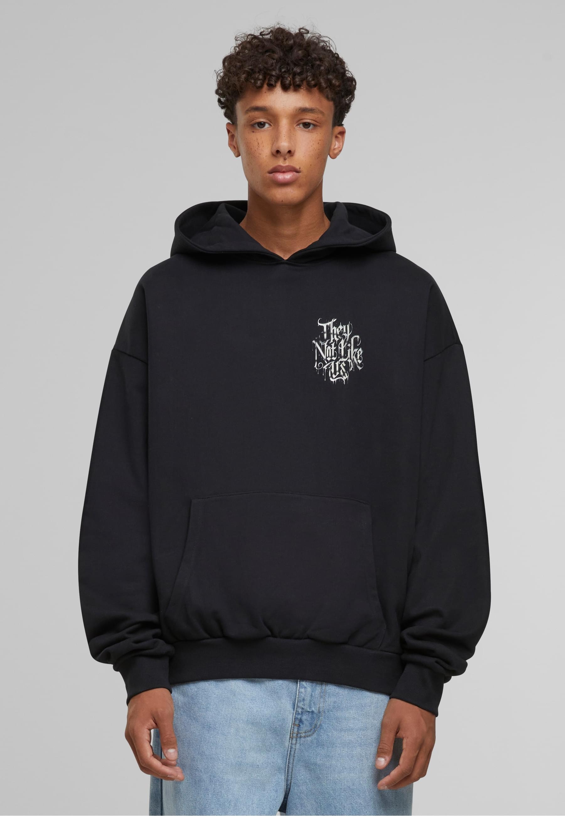 Upscale by Mister Tee Kapuzensweatshirt »Upscale by Mister Tee Not Like Us Oversize Hoody«, (1 tlg.)