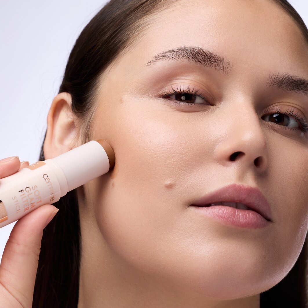 Catrice Primer »Soft Glam Filter Stick«, (Set, 3 tlg.), Cremige Textur, leichte Deckkraft für natürlichen Glow, pflegend.