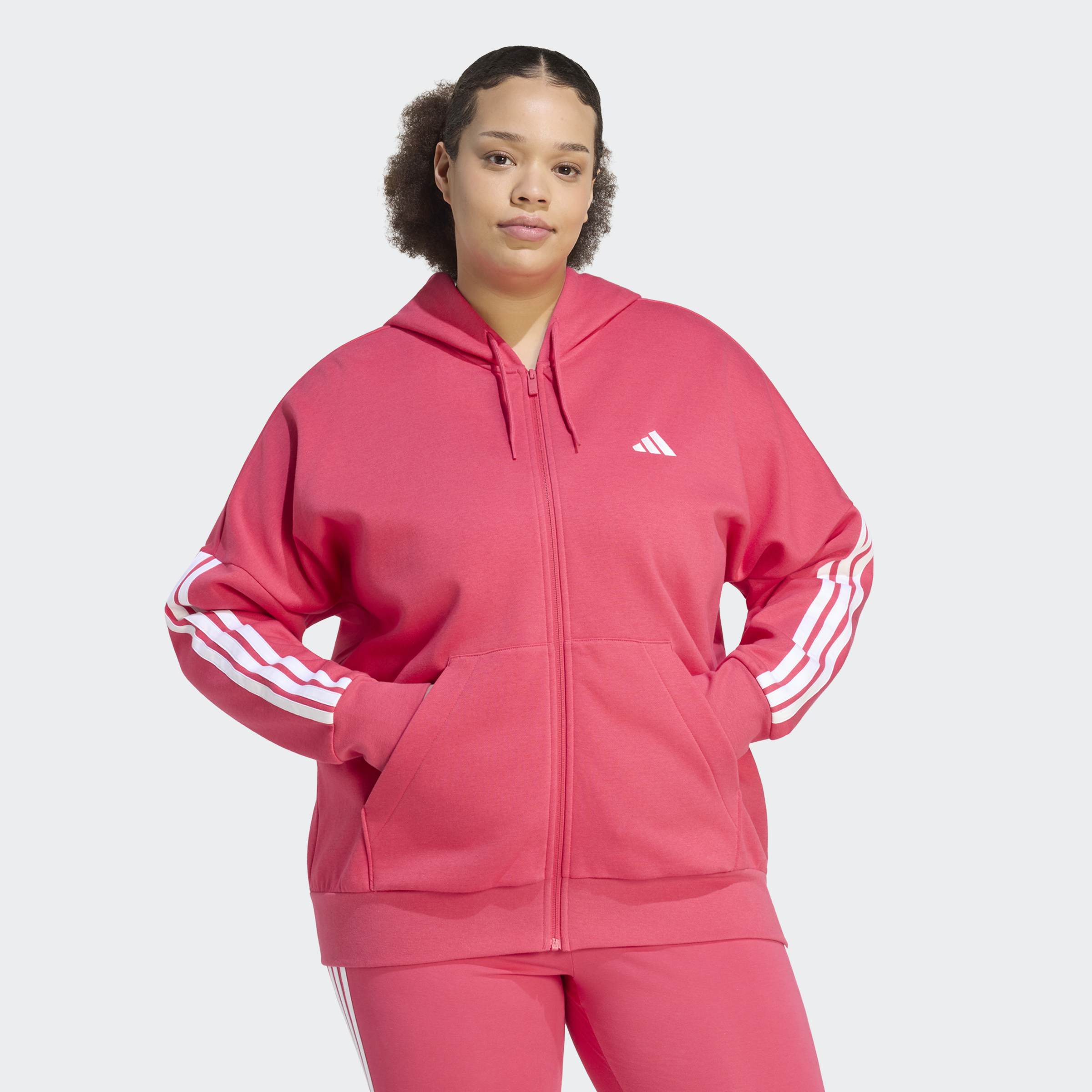 adidas Sportswear Kapuzensweatjacke "ESSENTIALS 3-STREIFEN FULL-ZIP FLEECE (GROSSE GRÖSSEN)" mit Kapuze, in normaler Länge
