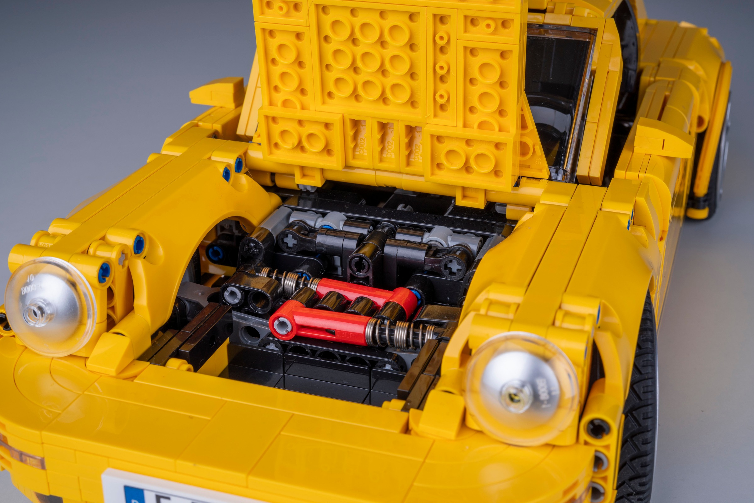 Jamara Konstruktions-Spielset »CaDA, RUF CTR 2017 Yellowbird 1:12 gelb Bricks«, (1515 St.)