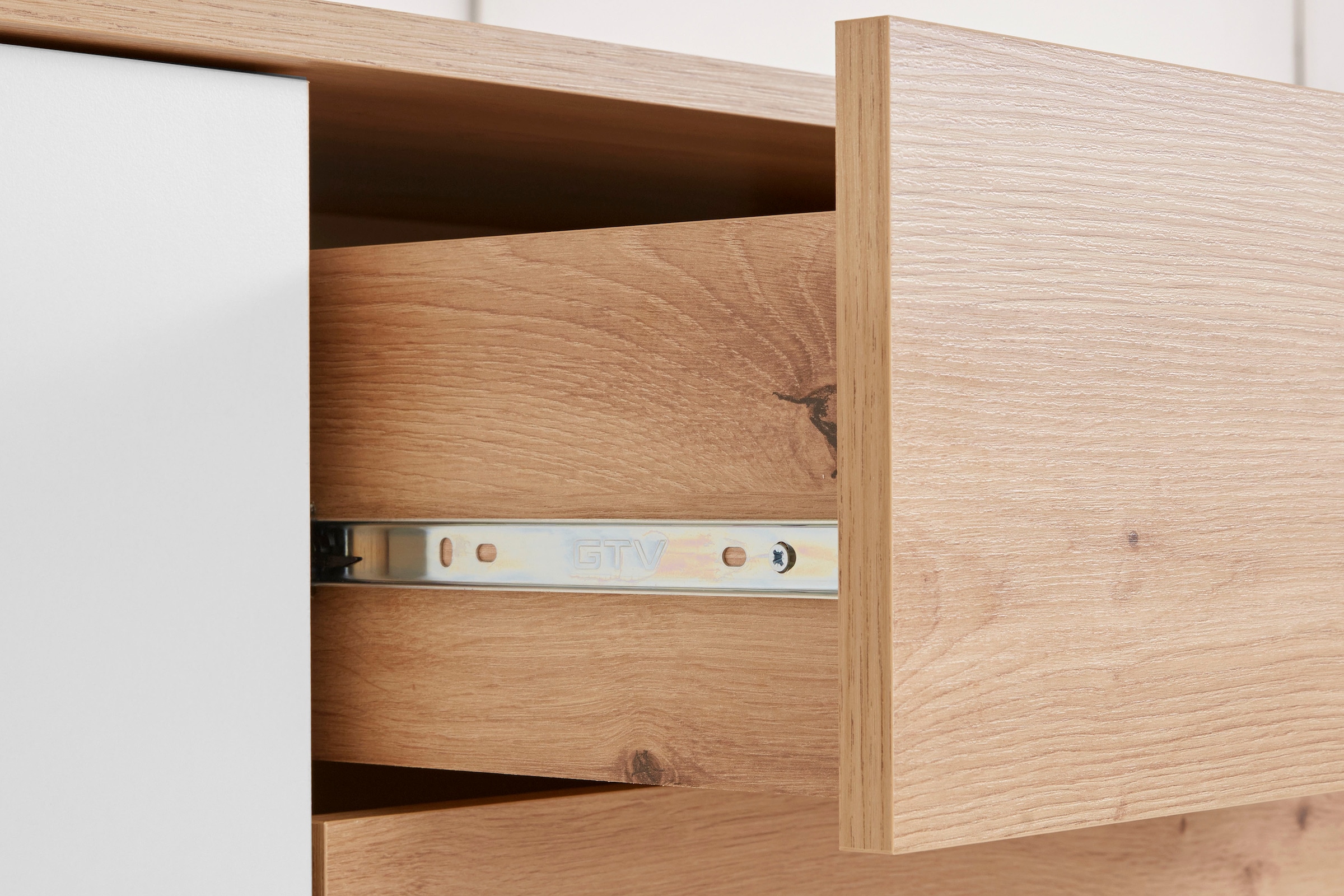 Homexperts Sideboard »Bristol«, Breite 120 cm oder 180 cm, mit massiven Eichefüßen