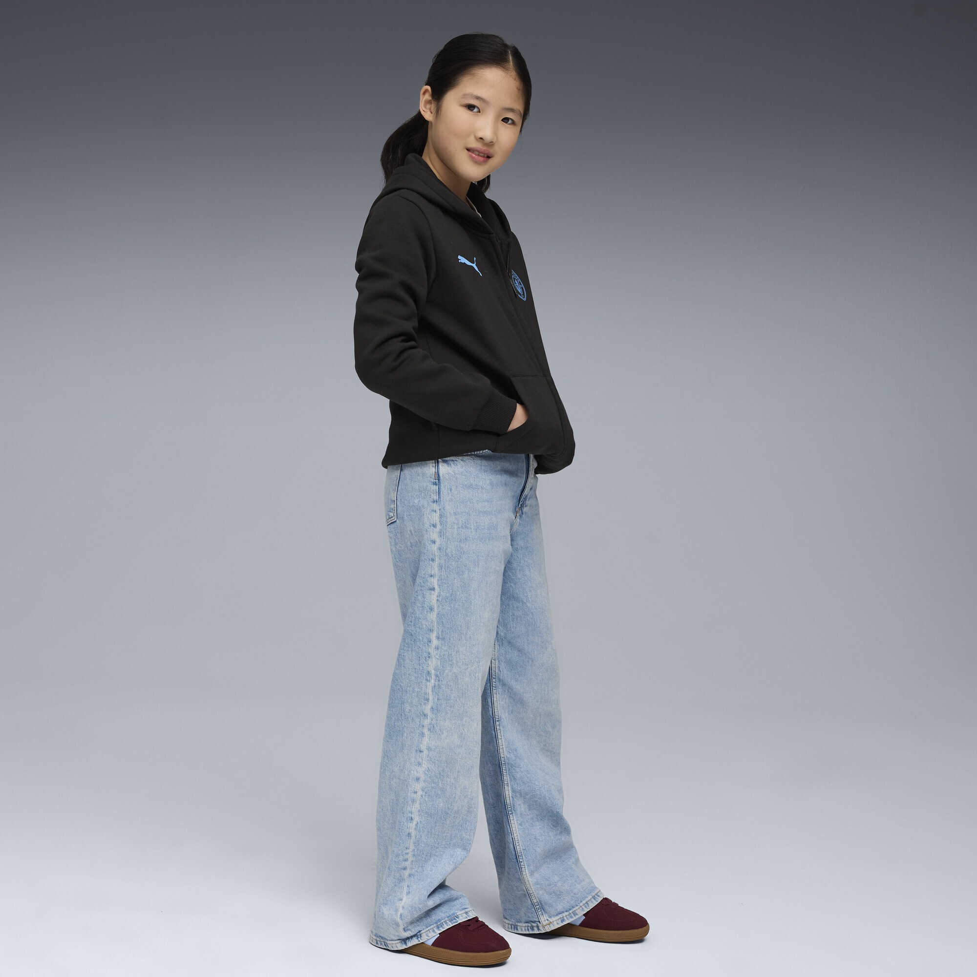 PUMA Sweatjacke »Manchester City FtblEssentials Kapuzenjacke Jugendliche«