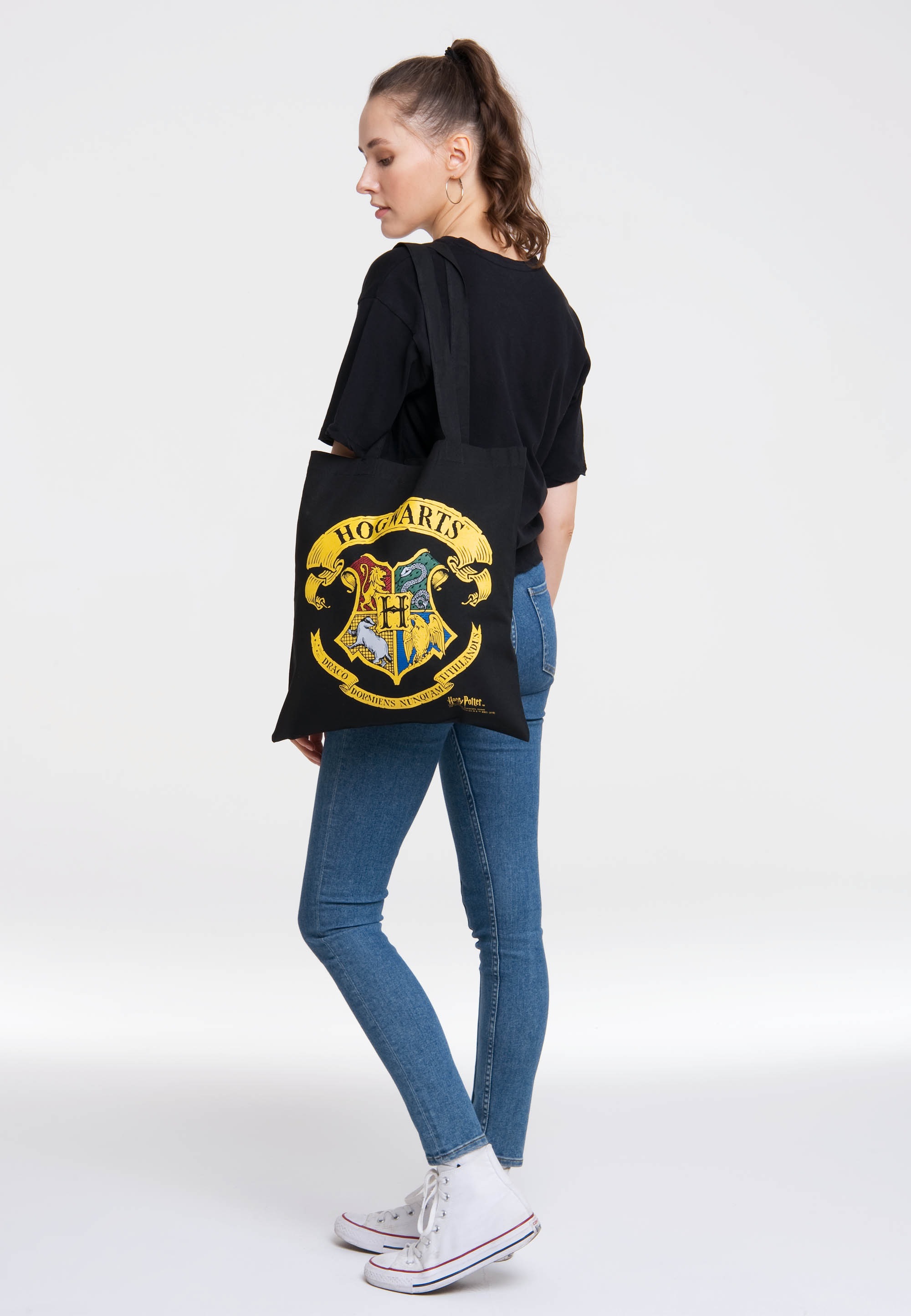 LOGOSHIRT Henkeltasche »Baumwolltasche Harry Potter Hogwarts«, mit auffälligem Wappen-Print