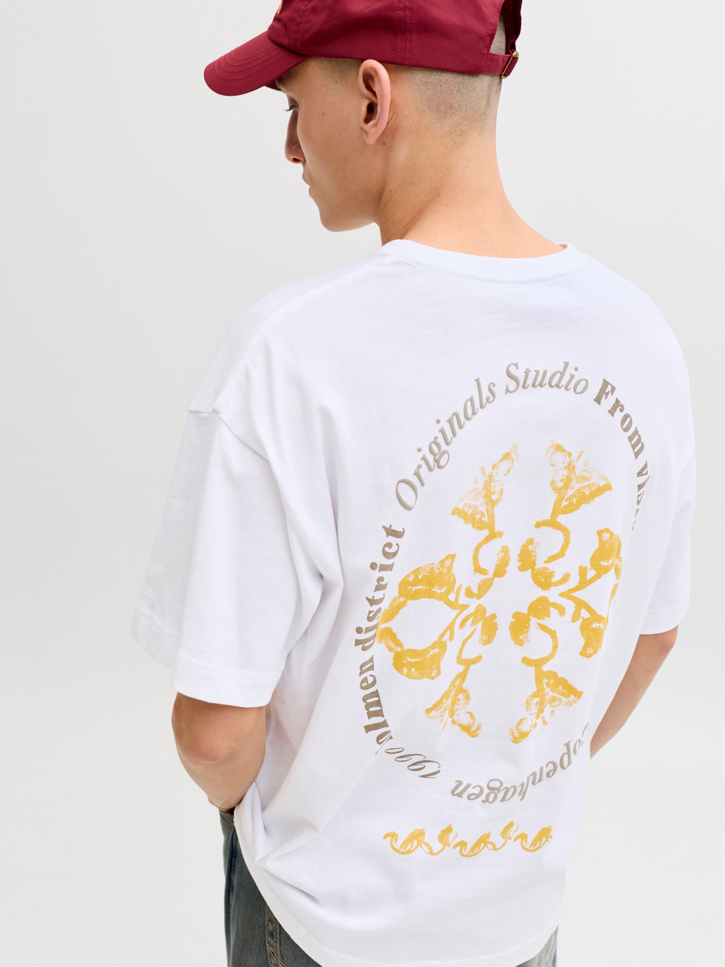 Jack & Jones T-Shirt »JORMONTAUK BACK GRAPHIC TEE SSCN EA26 SN« Baumwolle, locker geschnitten