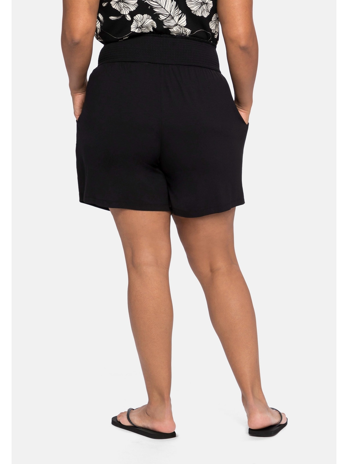 Sheego Shorts »Große Größen«, mit Bindeband und Smokbund hinten