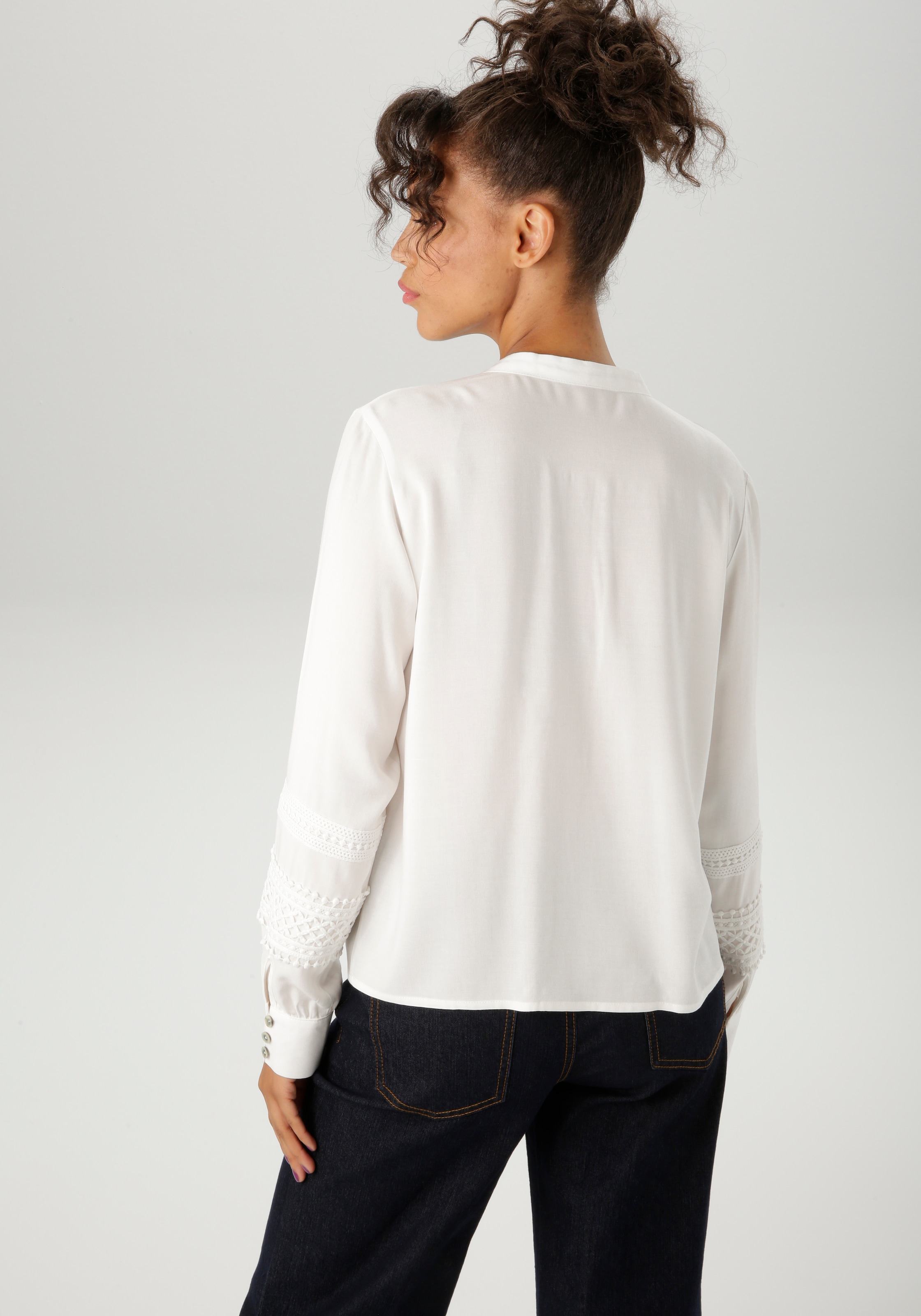 Aniston CASUAL Hemdbluse, aufwändig mit verschiedenen Spitzen verziert - NEUE KOLLEKTION