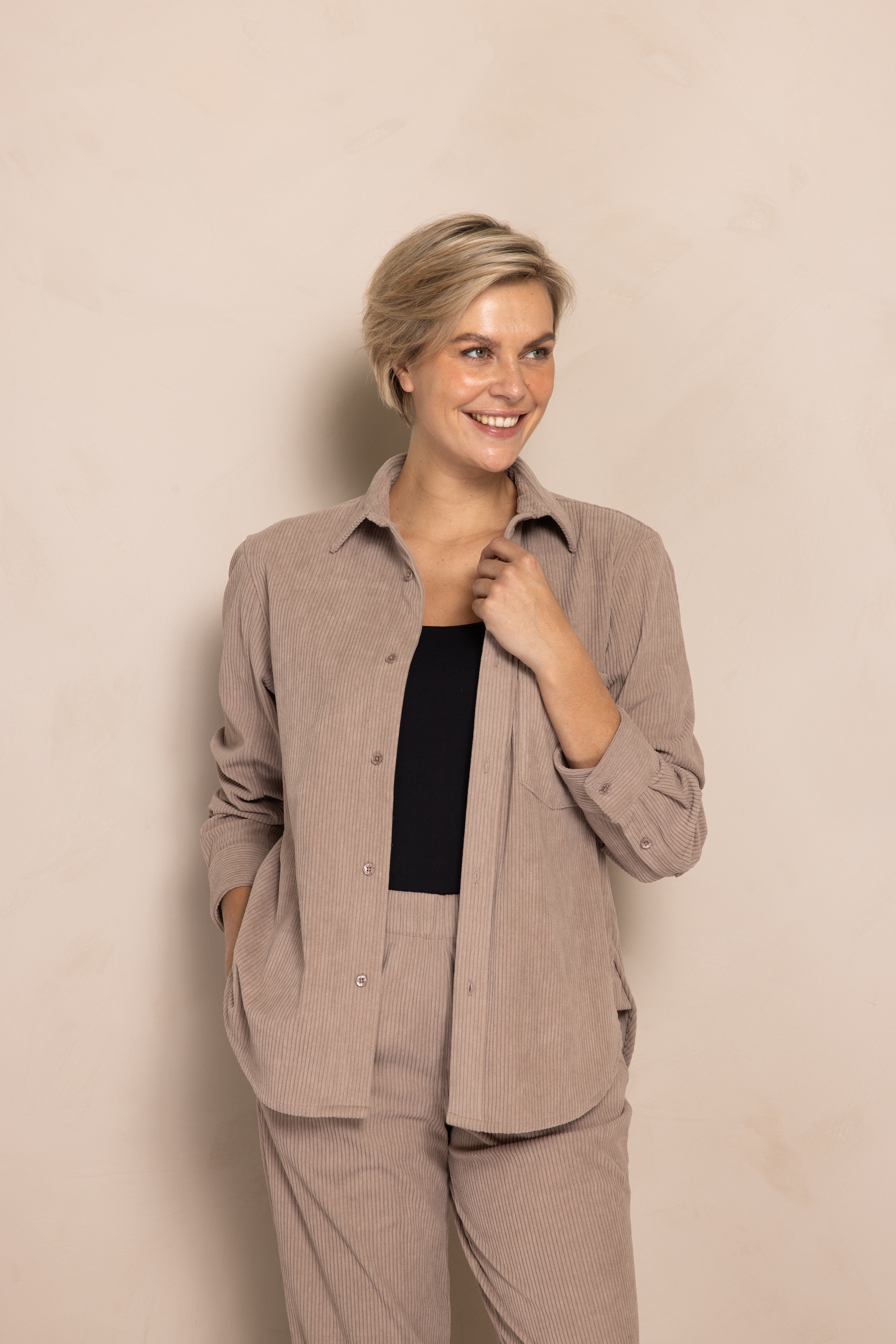 Zhrill Hemdbluse "ZHTJURA" mit feiner Cordstruktur, lockerer, gerader Schni günstig online kaufen