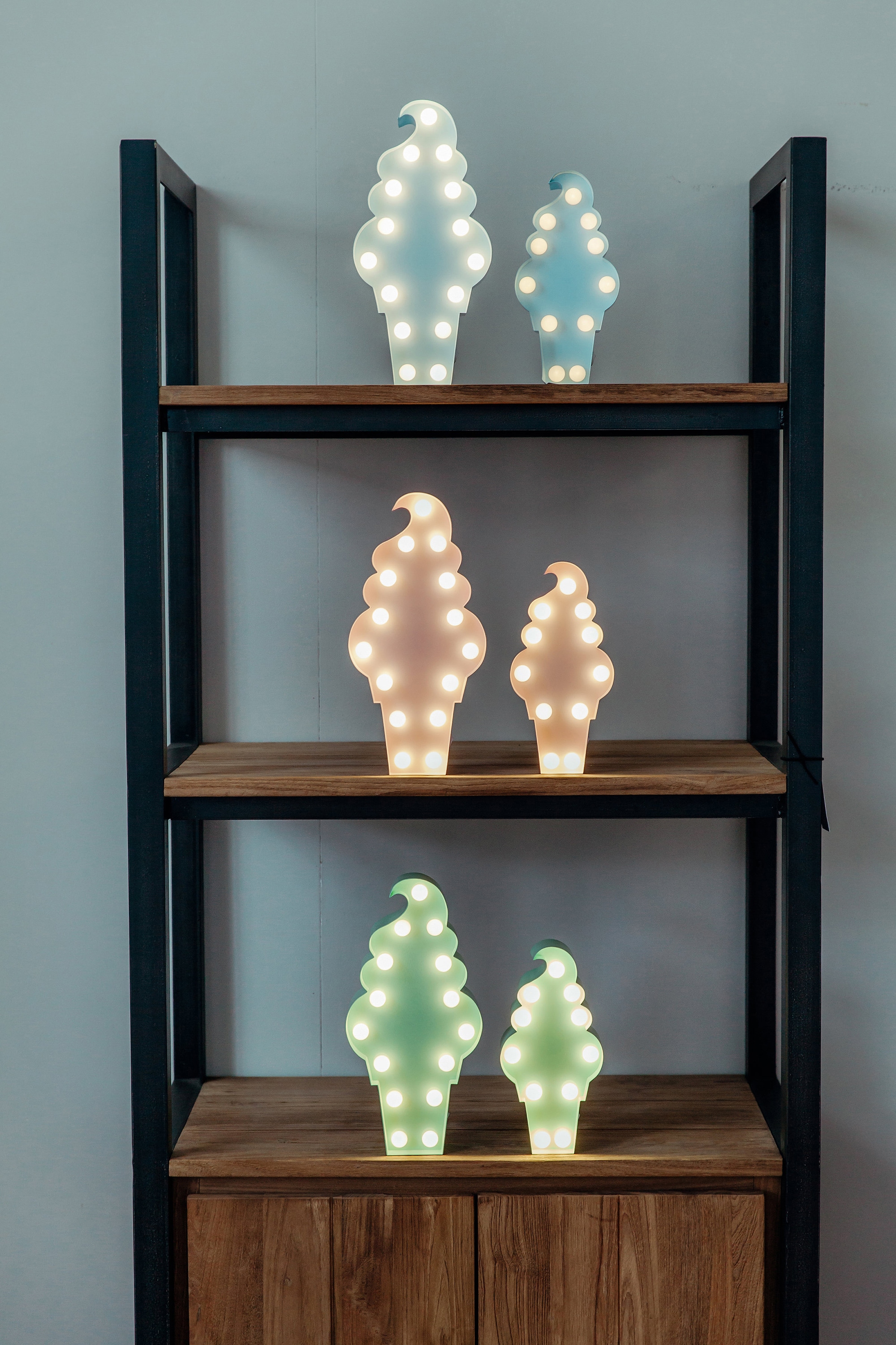MARQUEE LIGHTS LED Dekolicht »Icecream«, 11 flammig, Leuchtmittel LED-Modul | LED fest integriert, Wandlampe,Tischlampe Eis, Eistüte, Eiscreme 11 Leuchtmittel - 11x23 cm