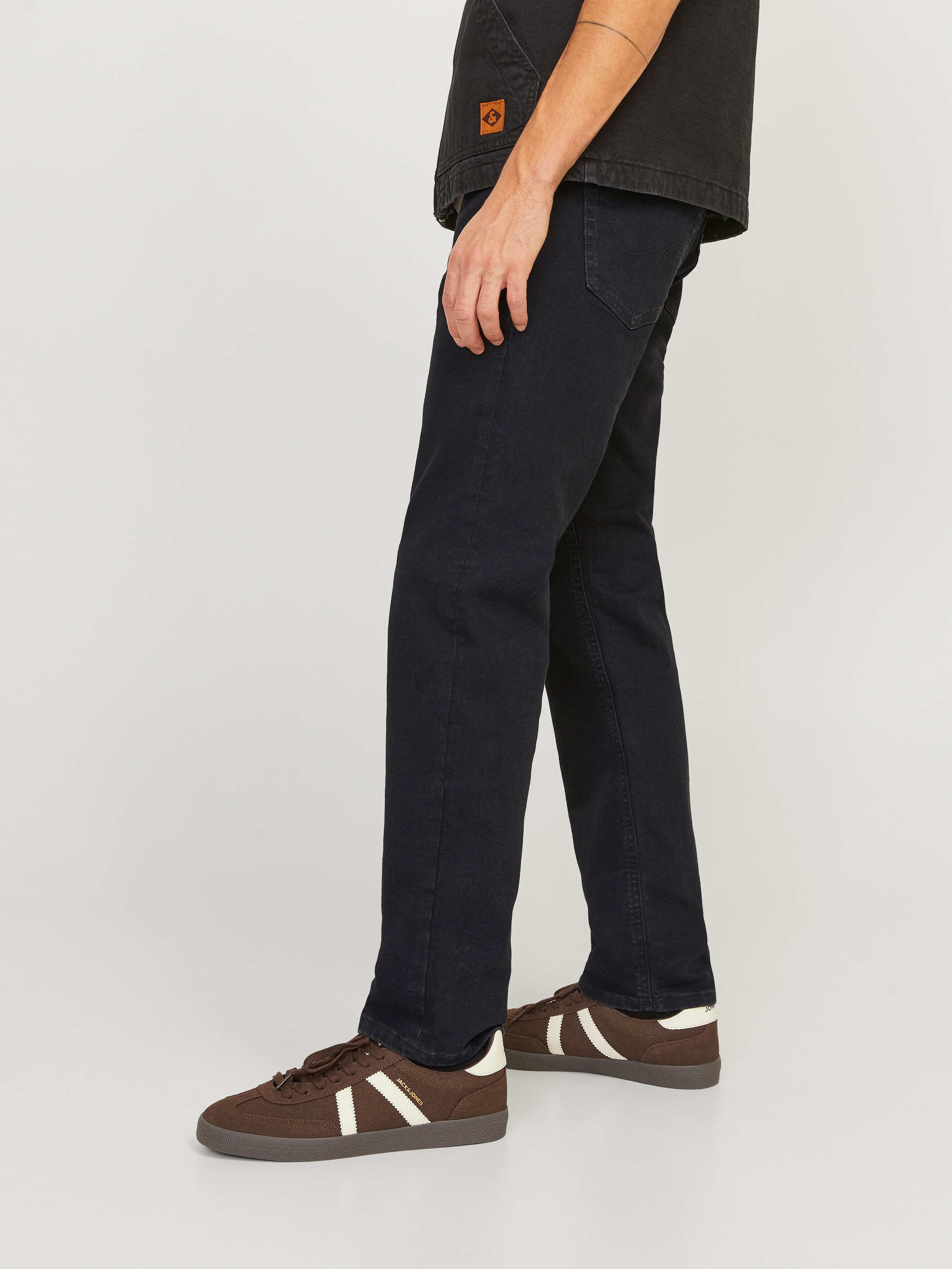 Jack & Jones Tapered-fit-Jeans »JJIMIKE JJORIGINAL SQ 223«, Stonewashed für einen Used-Look mit Faded-Effekten