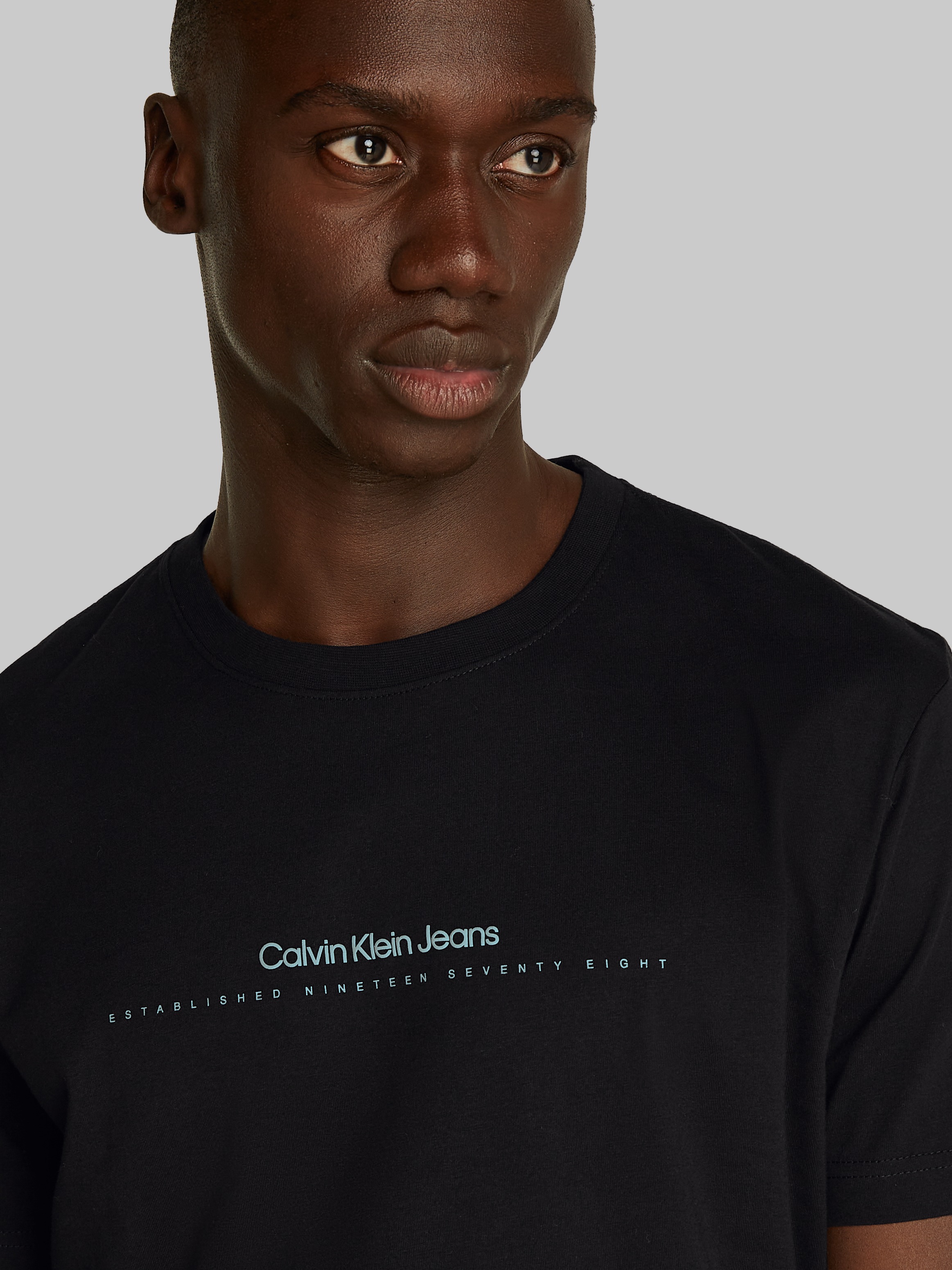 Calvin Klein Jeans Rundhalsshirt »MINIMAL LOGO TEE«, Logodruck