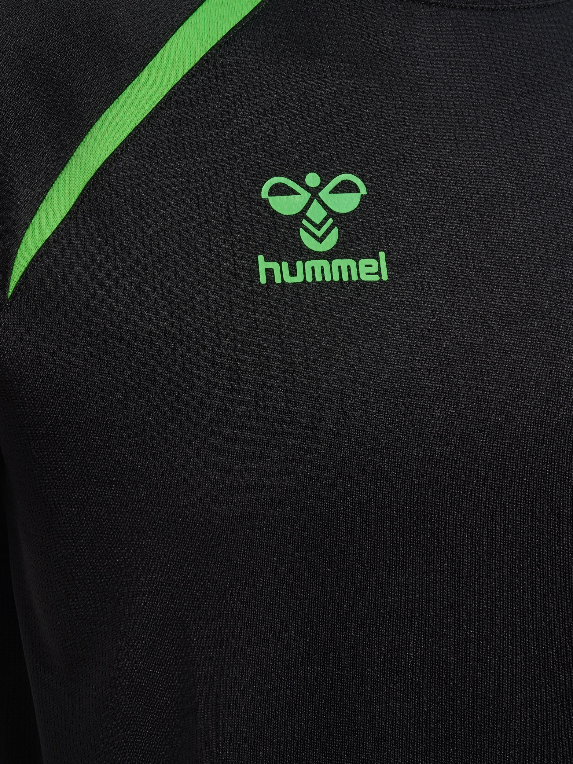 hummel Trainingsshirt »HMLLEAD 2.0 JERSEY S/S« reguläre Passform, mit Chevrons auf den Schultern, sportlicher Stil