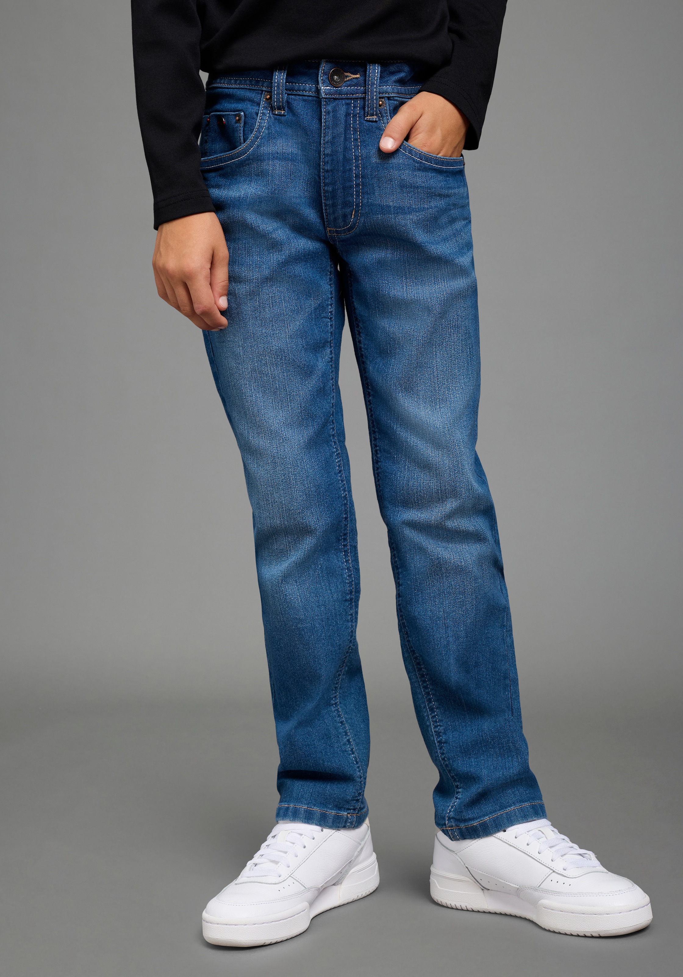 H.I.S Relax-fit-Jeans »H.I.S Stretchjeans in gerader Form für Jungen« Für TEENS. Gerade Jeans in authentischer Waschung
