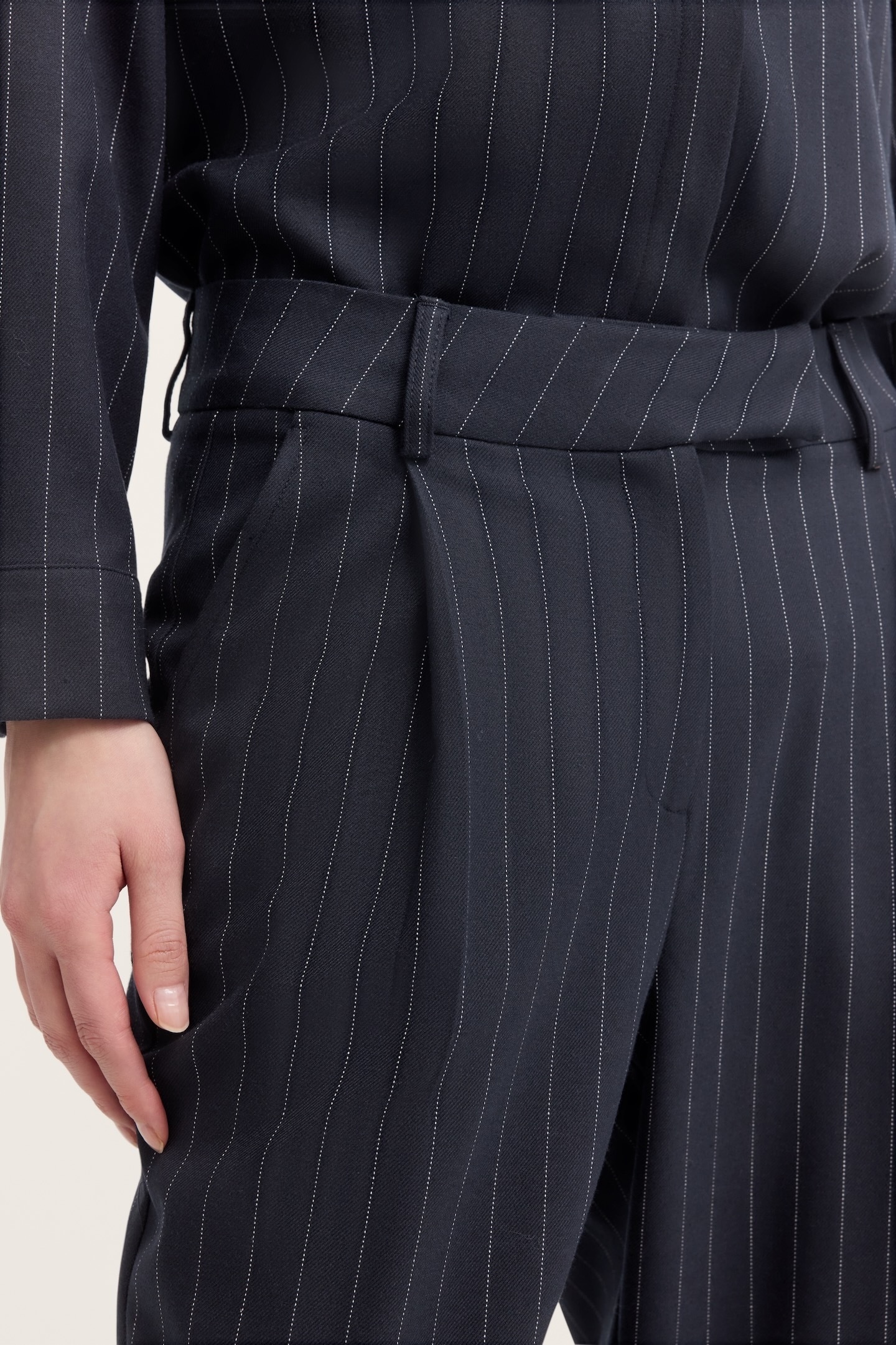 bugatti Bundfaltenhose »elegant«, mit Nadelstreifen und Stretch