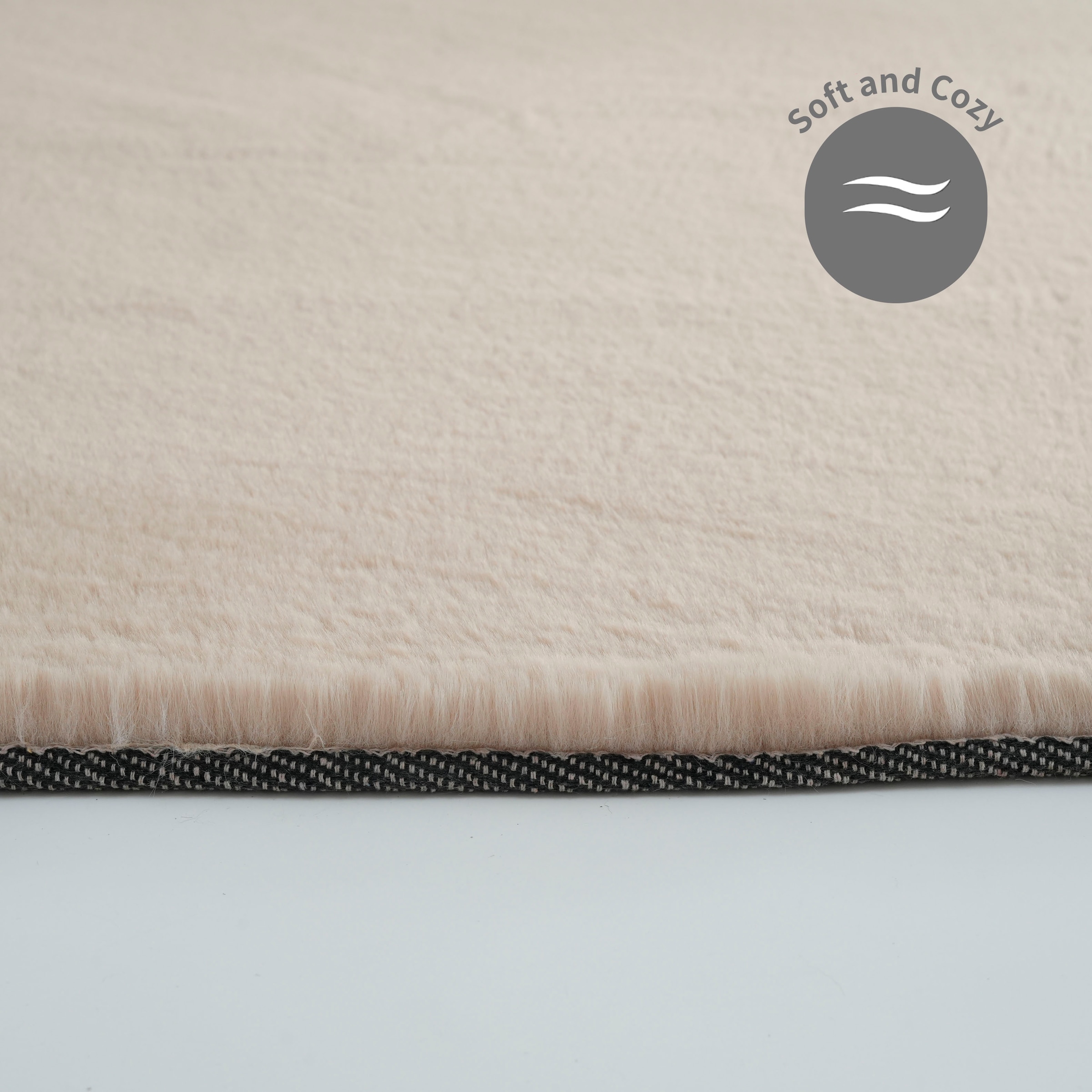 Bruno Banani Fellteppich »Rabbit 2, Kunstfell Teppich, Modern«, rechteckig, 25 mm Höhe, Kaninchenfell-Haptik, sehr weich, Wohnzimmer, Schlafzimmer, Esszimmer