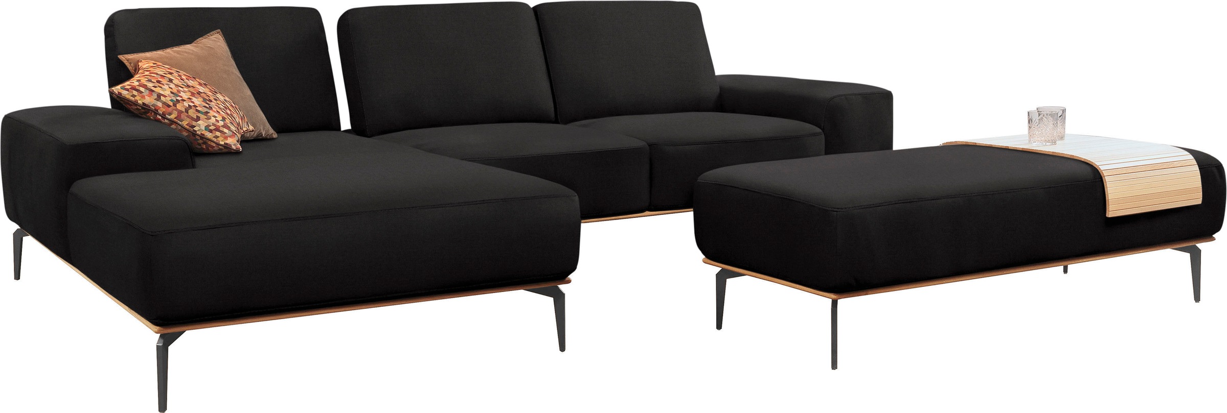W.SCHILLIG Ecksofa »run, Designsofa mit tollem Sitzkomfort, bequem, L-Form«, mit Holzsockel, Füße in Schwarz pulverbeschichtet, Breite 299 cm
