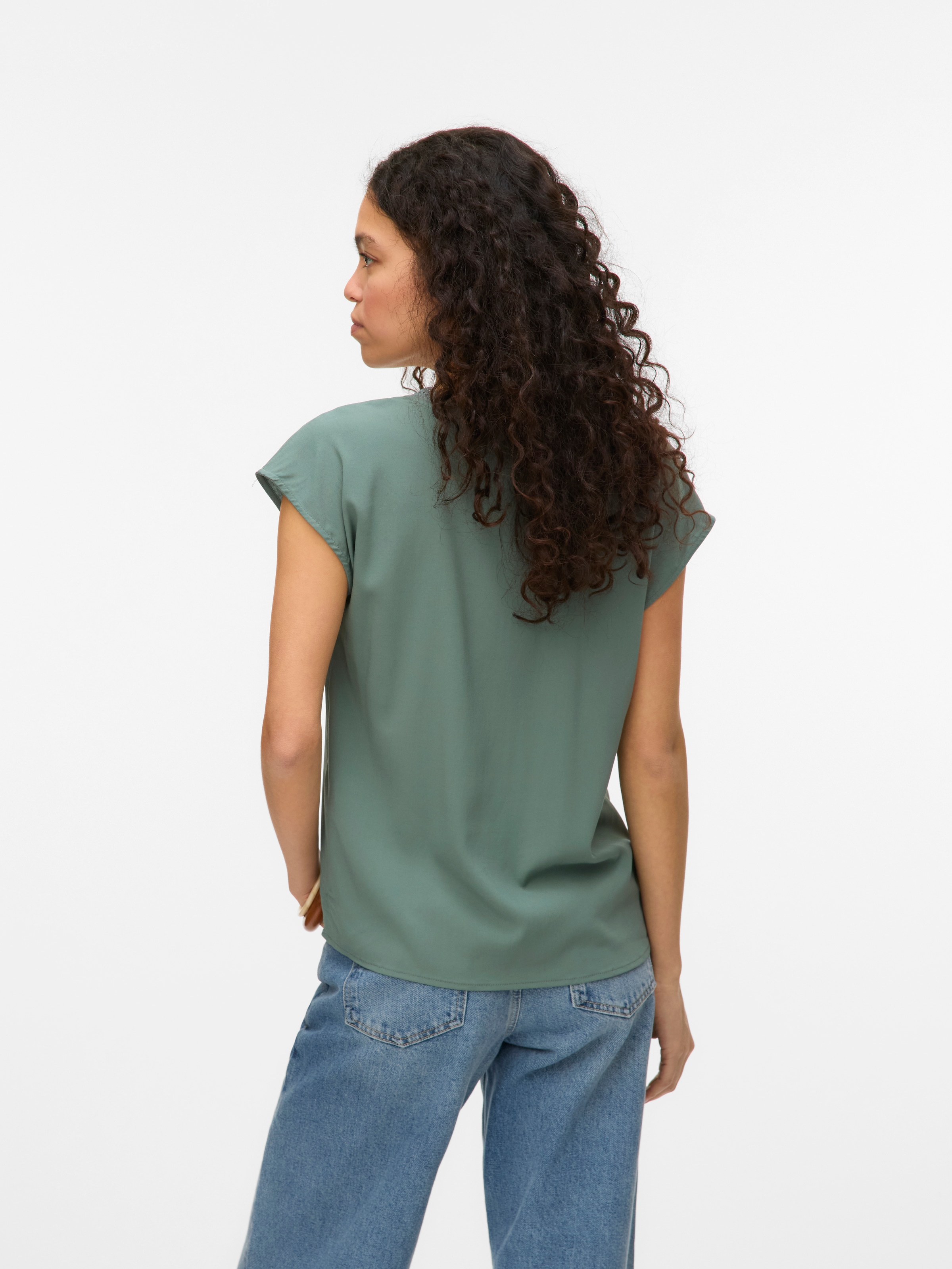 Vero Moda Blusentop »VMBELLA SL LACE TOP WVN GA NOOS« Viskosemischung