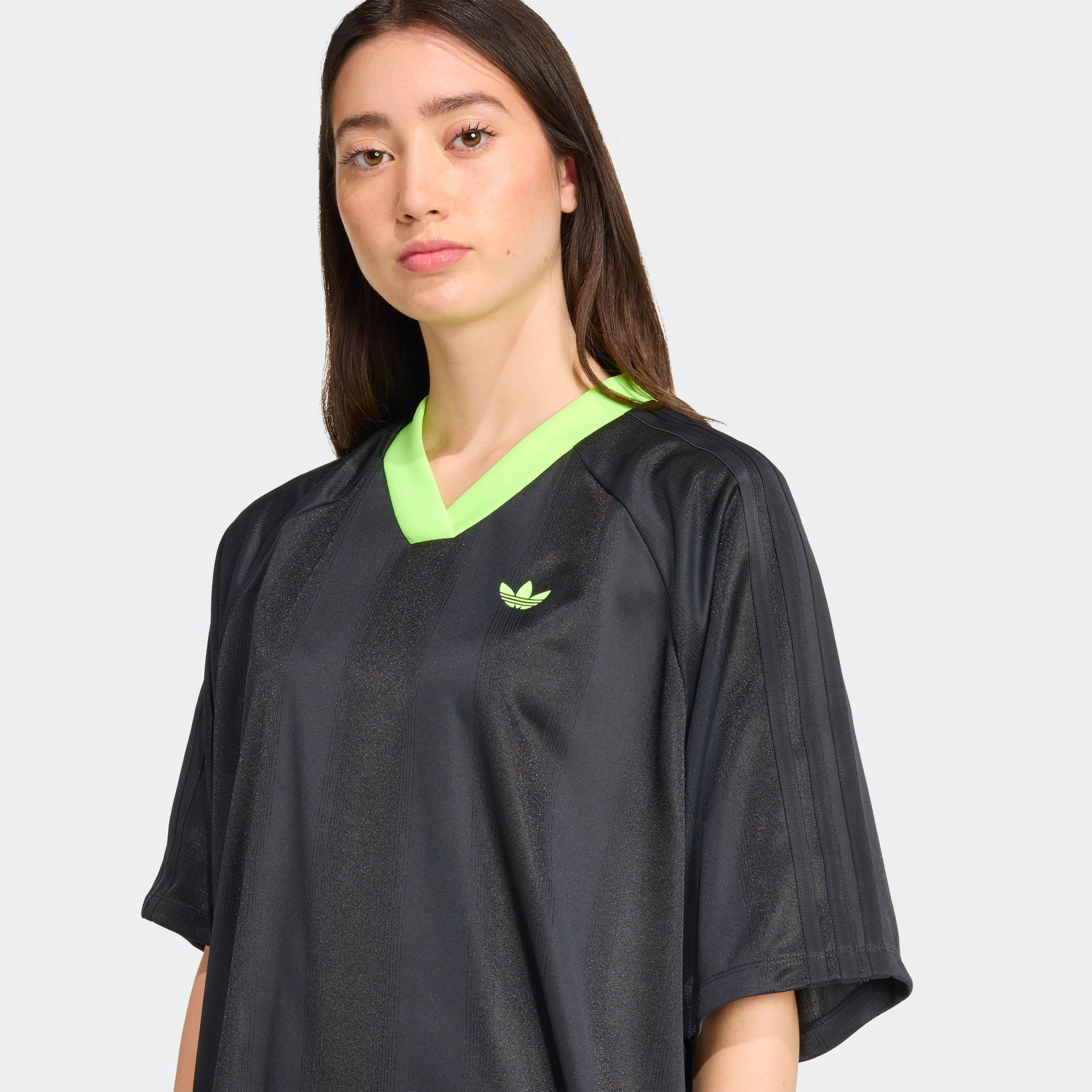 Thumbnail - adidas Originals Shirtkleid "ADICOLOR JACQUARD OVERSIZE" 1 tlg. sportlicher Stil, moderner 2000er-Vibe, aus Satin