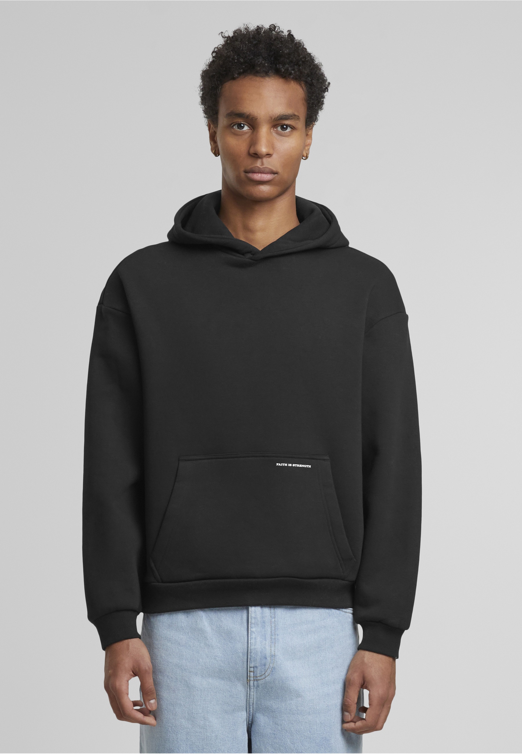 Upscale by Mister Tee Kapuzenpullover »Upscale by Mister Tee Faith Is Strength Fluffy Hoody« 1 Stk.