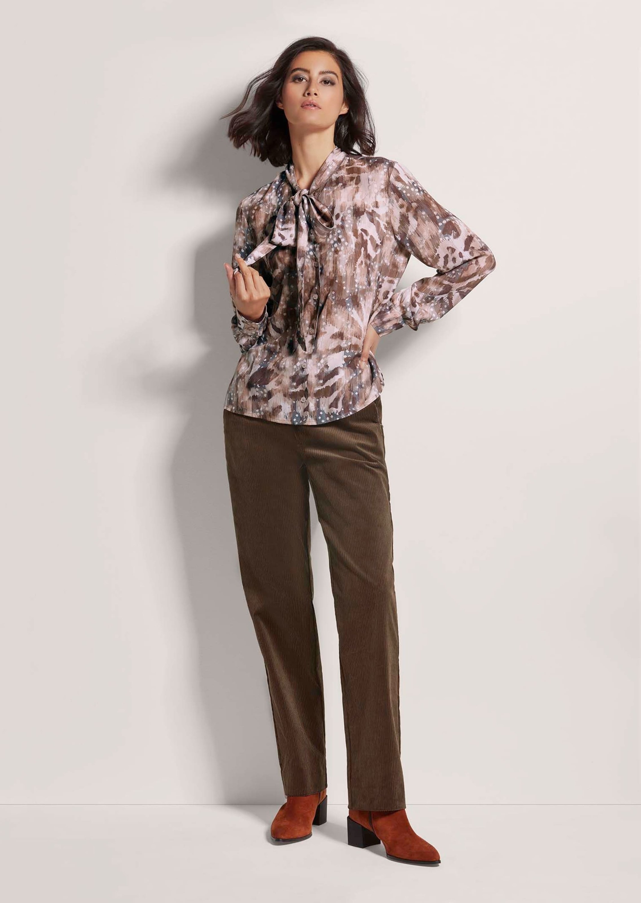 Thumbnail - MADELEINE Hemdbluse "Bluse Hemdbluse mit Unikat-Print"