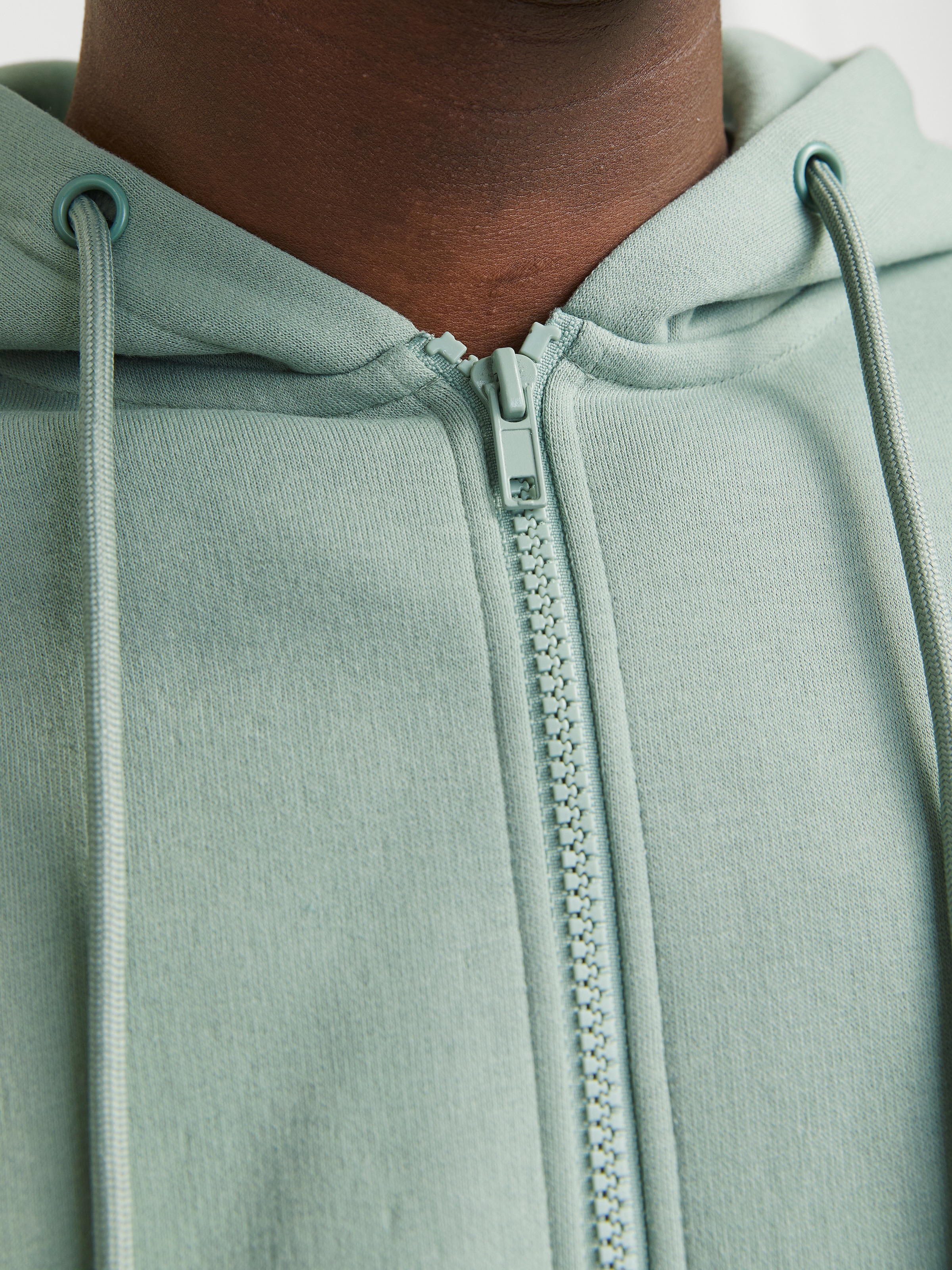 Jack & Jones Kapuzensweatjacke »JJEBRADLEY SWEAT ZIP HOOD NOOS«, mit Kapuze