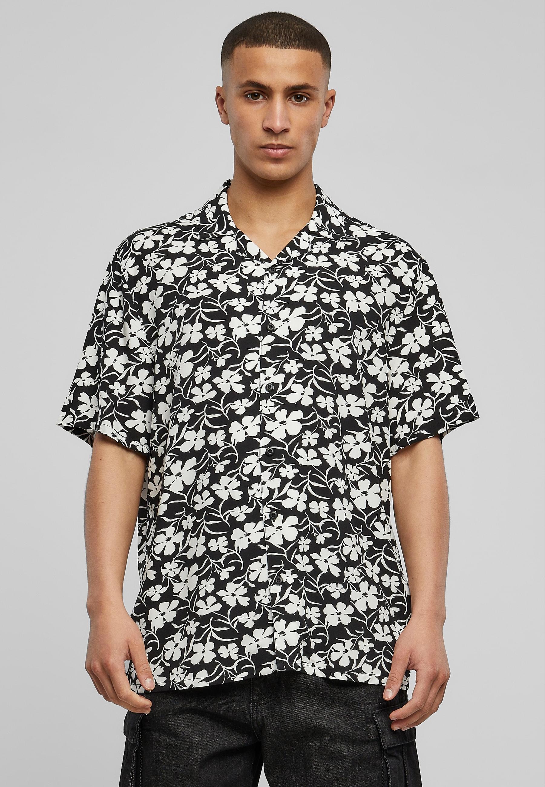 URBAN CLASSICS Kurzarmhemd »Urban Classics Herren Viscose AOP Resort Shirt«, (1 tlg.)