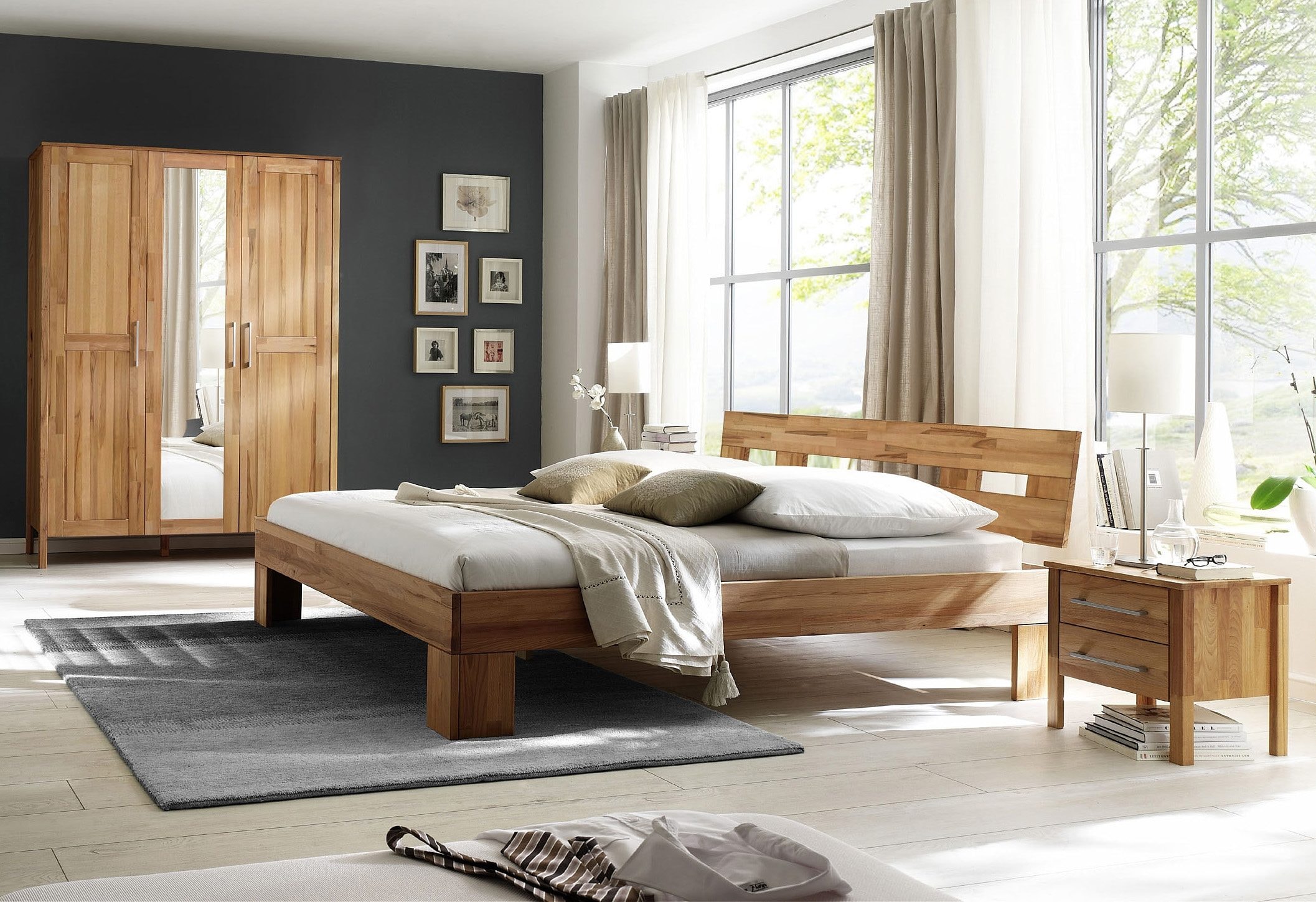 Schlafzimmer-Set »Modesty I«, (Set, 4 St.), bestehend aus einem 140 cm Bett, 3-türigem...