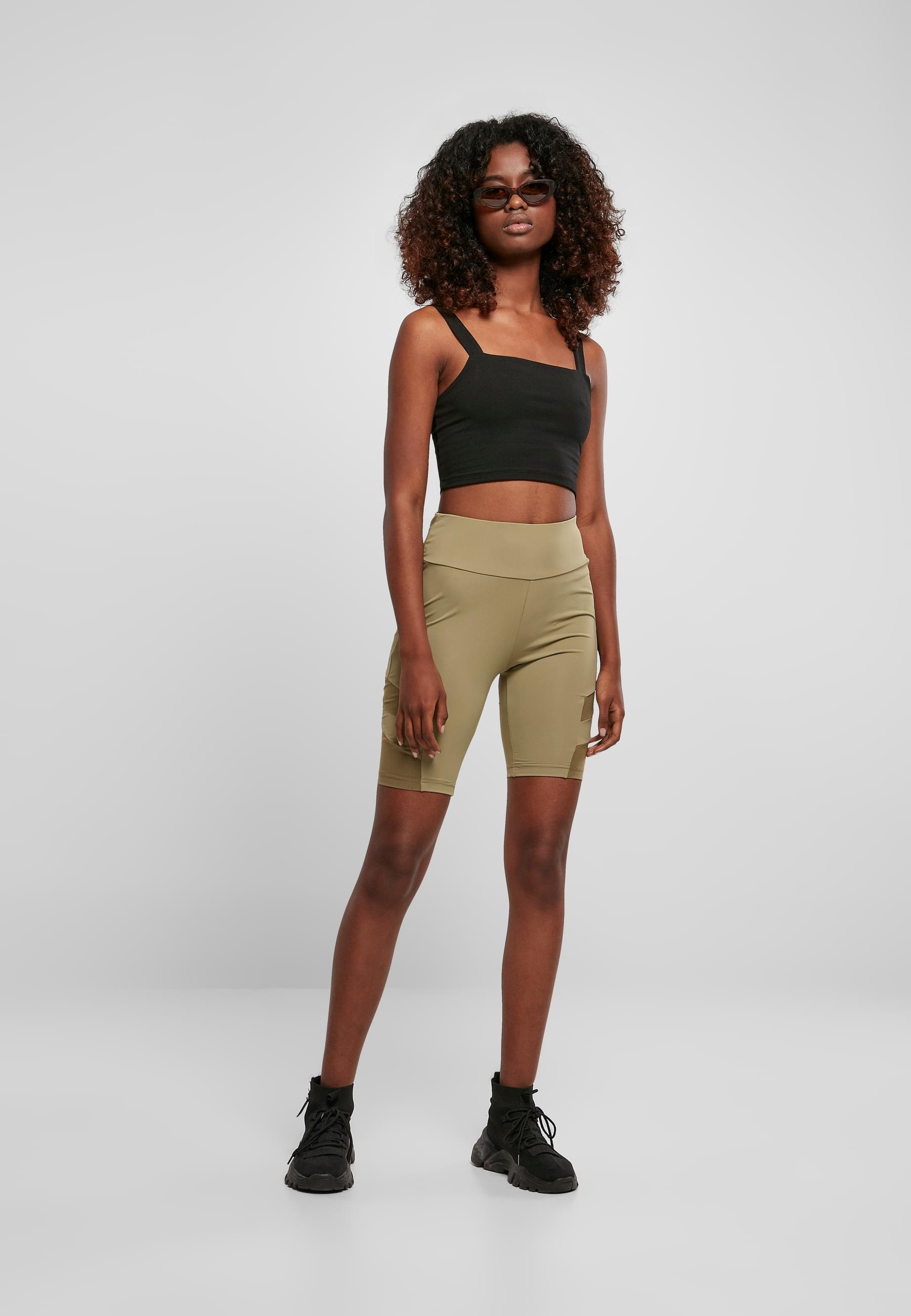URBAN CLASSICS Stoffhose »Urban Classics Damen Ladies High Waist Tech Mesh Cycle Shorts«, (1 tlg.)