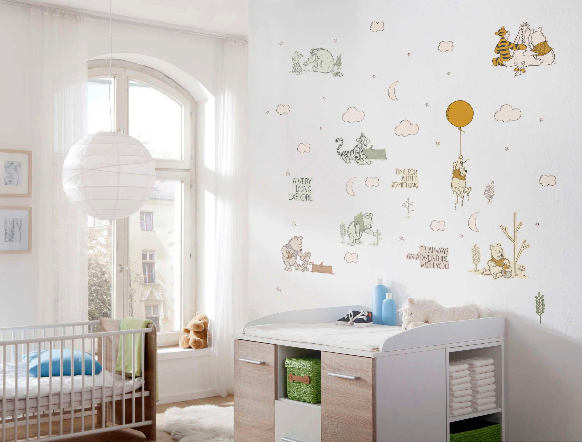 Komar Wandtattoo "Winnie the Pooh Woodland - Größe 50 x 70 cm" selbstkleben günstig online kaufen