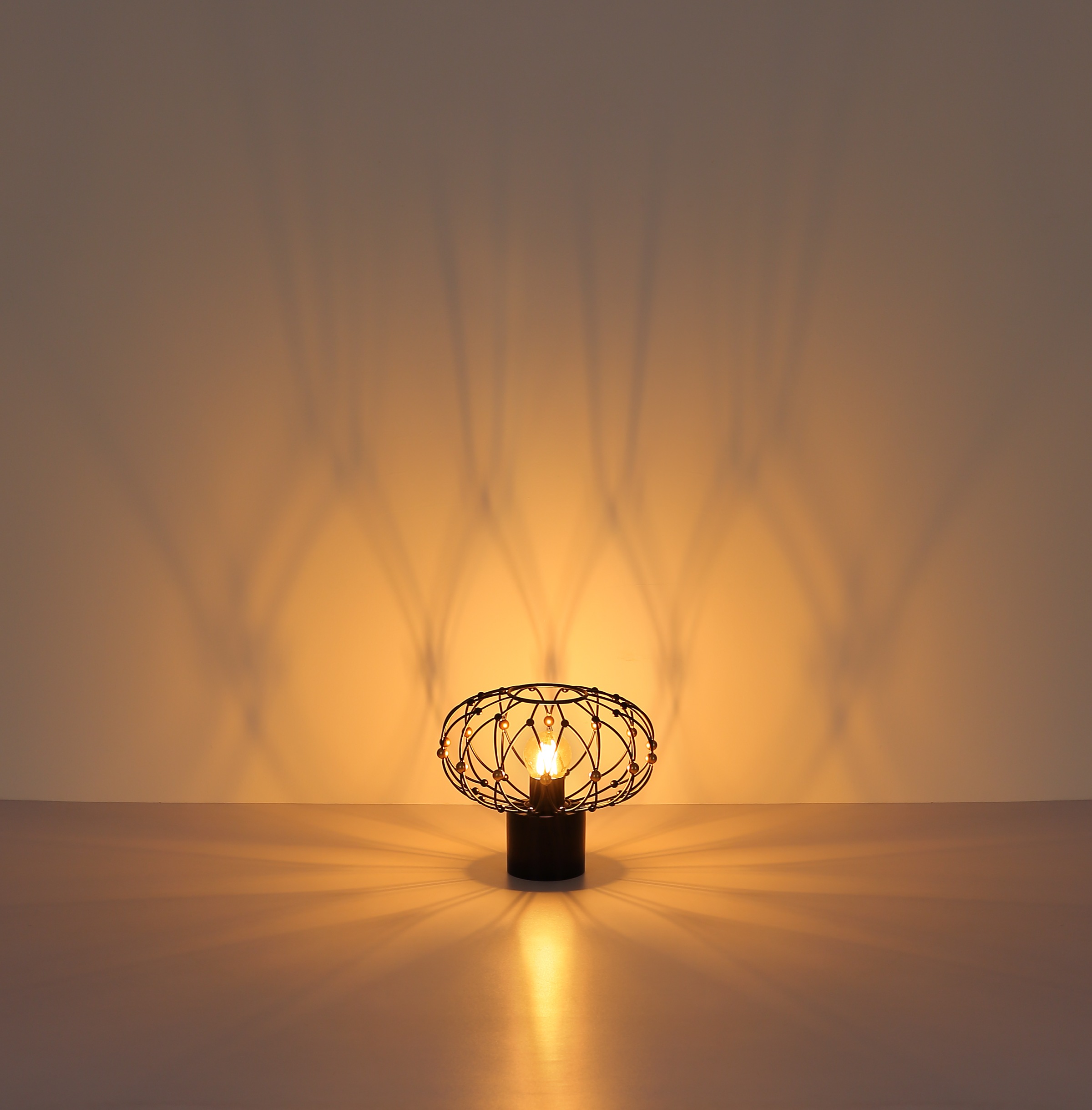 GLOBO LIGHTING Tischleuchte »GREYS« E27 1 Stk. Tischleuchte Schwarz/Gold, Metallgeflecht, Wippschalter, E27