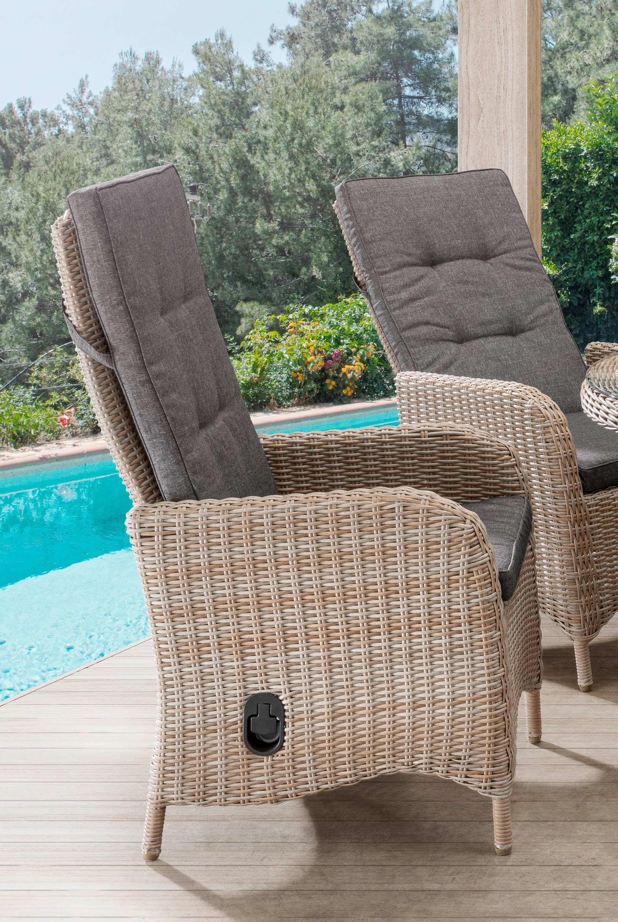 Destiny Garten-Essgruppe »PALMA LUNA«, (Set, 5 tlg., 1 Tisch Ø, 4 Hochlehner, verstellbar), (Set, 9-tlg., 4 Hochlehner, 1 Tisch Ø 100x75cm) Aluminium, Polyrattan