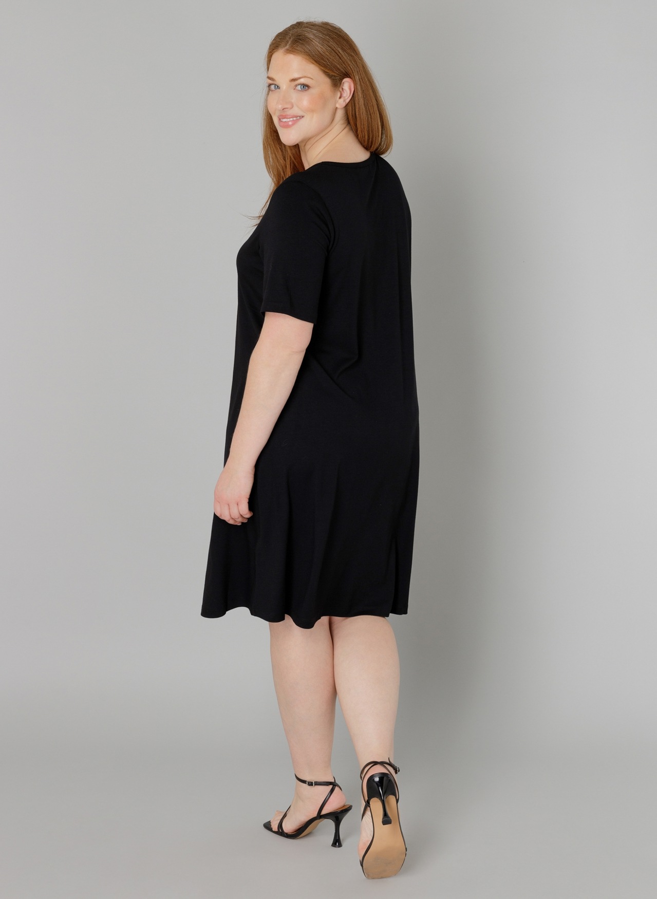 Base Level Curvy Shirtkleid "Abernathy", In leicht ausgestellter Form günstig online kaufen