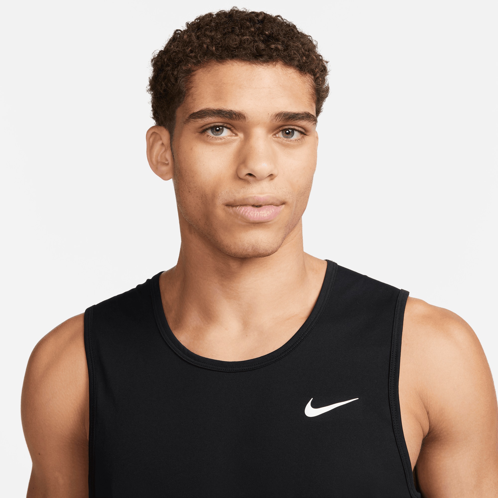 Nike Tanktop »DRI-FIT HYVERSE MEN'S SHORT-SLEEVE FITNESS TANK« sportlicher Stil, schweißableitende Technologie, weiches Material
