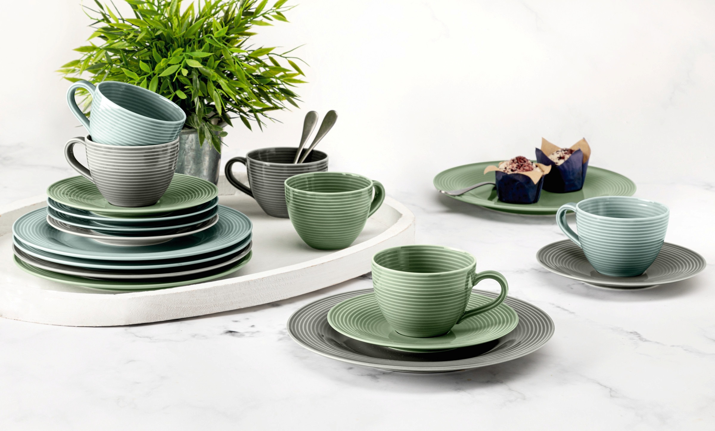 Seltmann Weiden Kaffeeservice »Geschirr-Set, Service Beat«, (Set, 18 tlg.), Teller, Tassen, Untertassen, Rillendekor, 18 Teile, für 6 Personen
