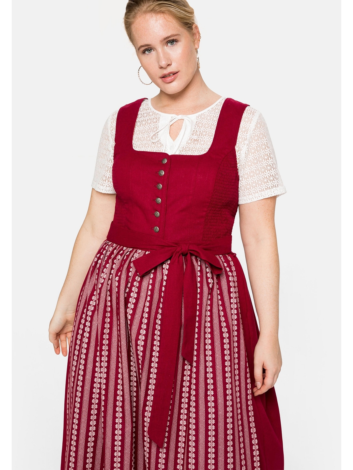 Sheego Dirndl »Große Größen«, in Midilänge, mit Spitzenbluse und Schürze  für kaufen | BAUR