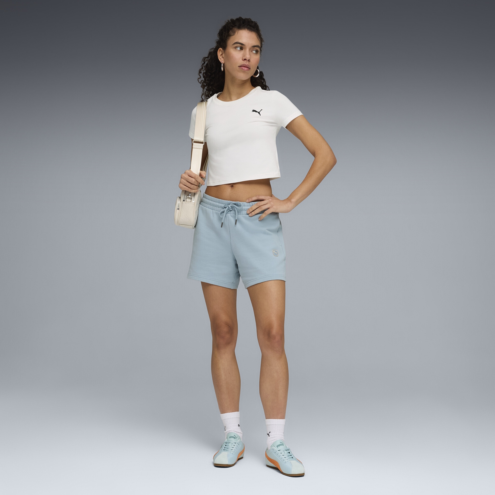 PUMA Sporthose »Essentials Elevated Mid-Rise 5" Shorts Damen«
