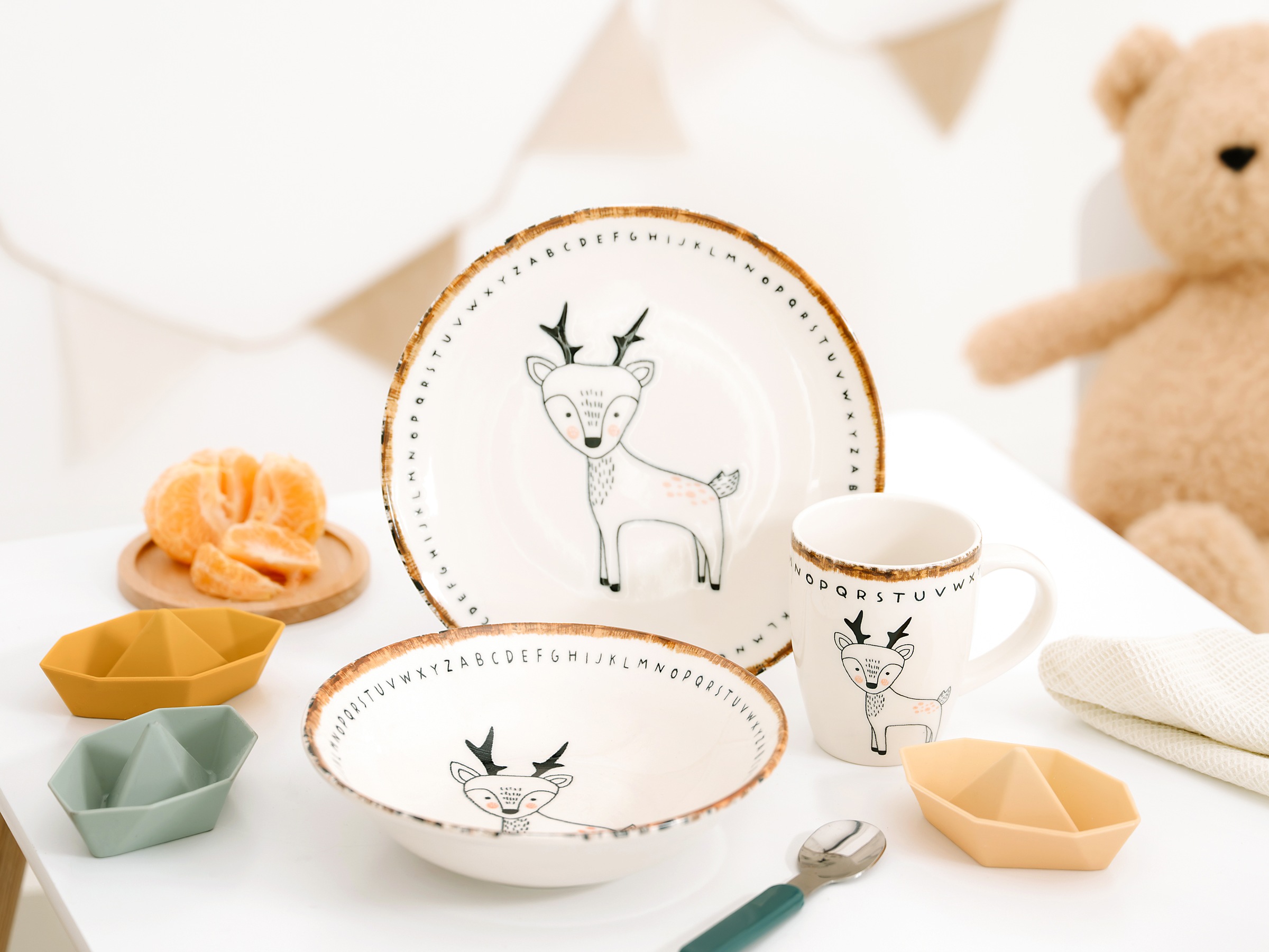 CreaTable Kindergeschirr-Set »Freunde des Waldes Reh, Kinder Set 3-tlg.« Tiermotive, skandinavischer Stil, unregelmäßiger brauner Rand