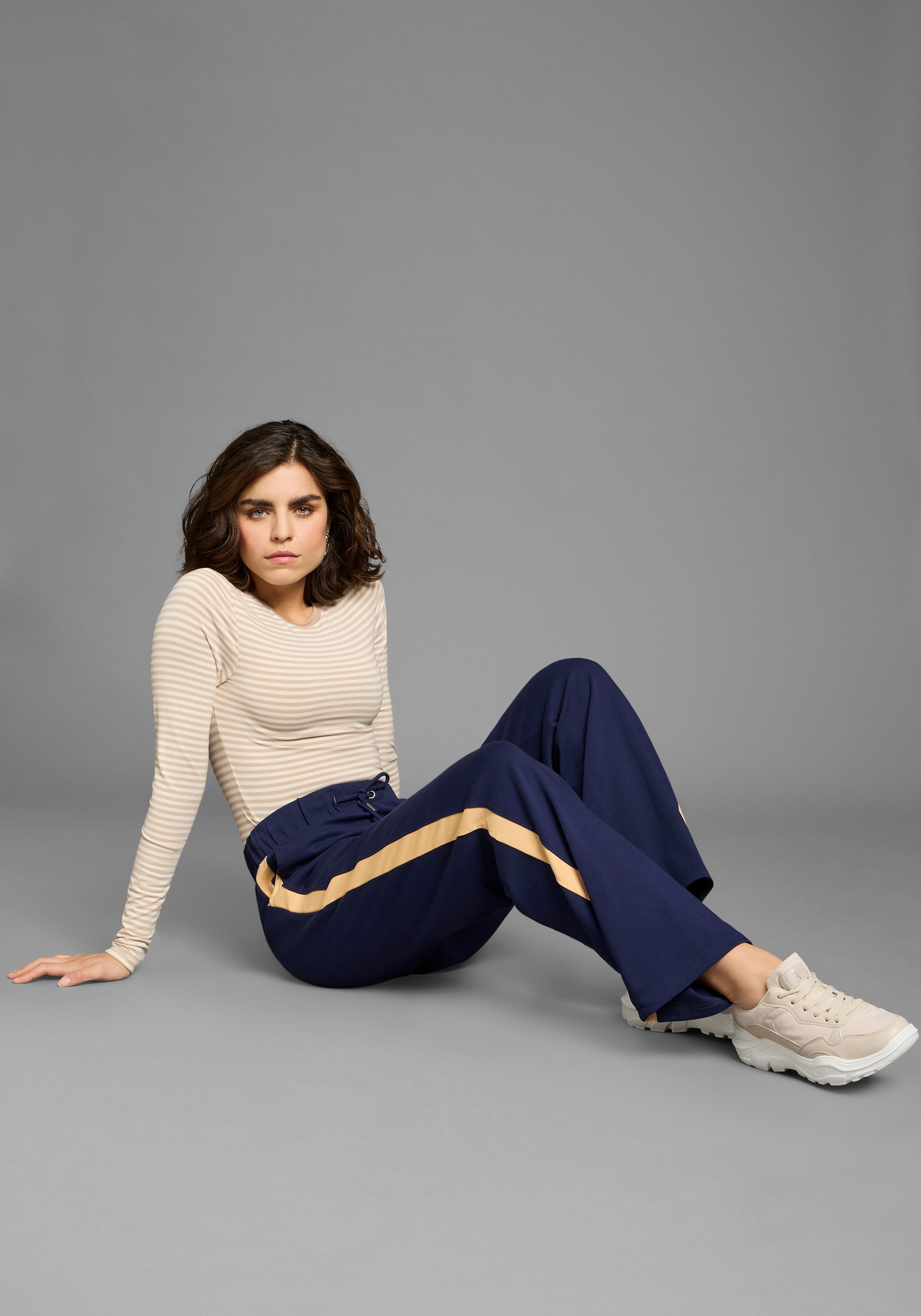 Jerseyhose LAURA SCOTT, Damen, Gr. 84, K + L Gr, dunkelblau, Interlock, Obermaterial: 95% Baumwolle, 5% Elasthan, unifarben mit Farbeinsatz, ausgestellt, Hosen Jerseyhose, ausgestellte Passform, innenliegender Gummizug am Bund 3