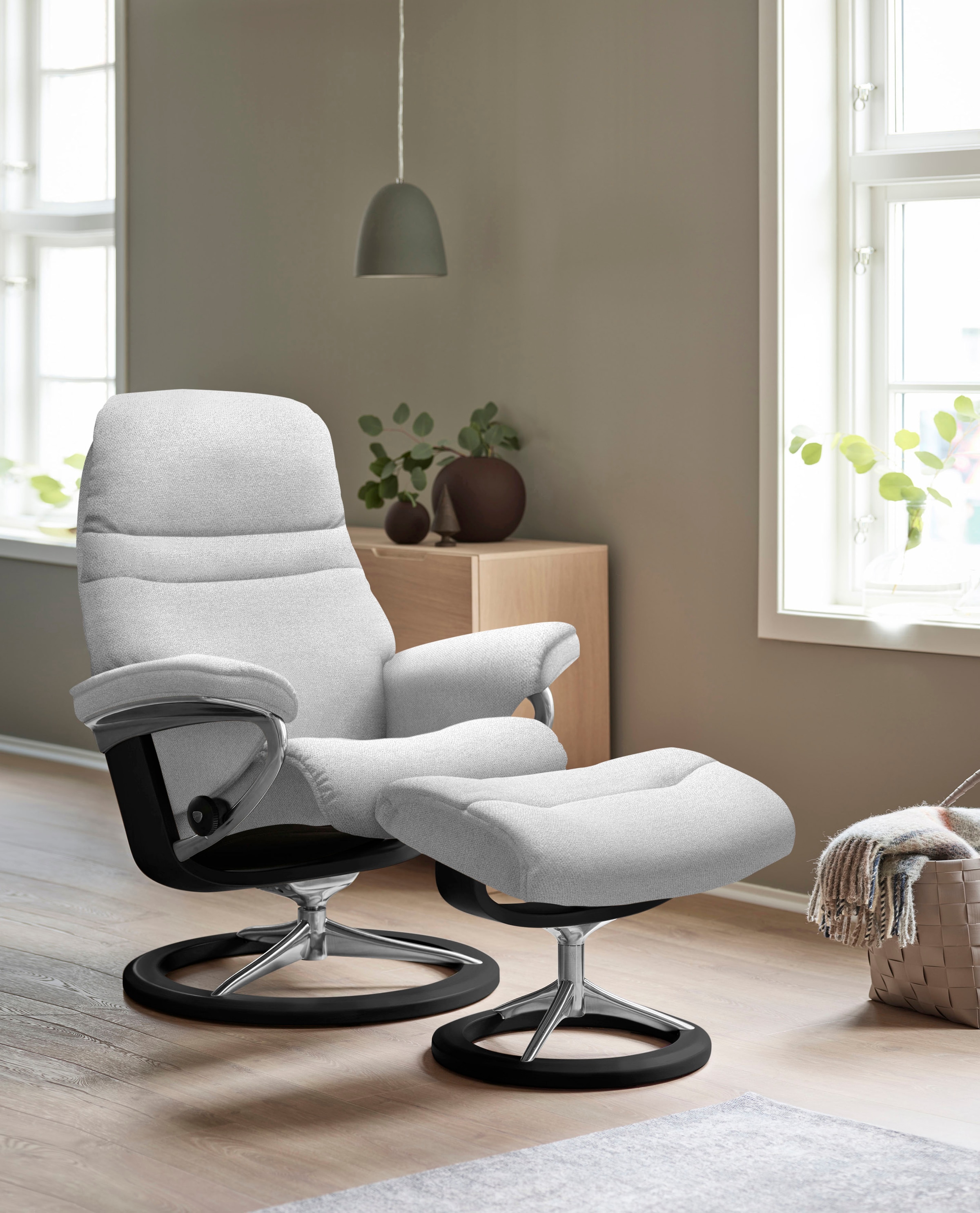 Stressless® Relaxsessel »Sunrise«, (Set, Relaxsessel mit Hocker), mit Signature Base, Größe M, Gestell Schwarz