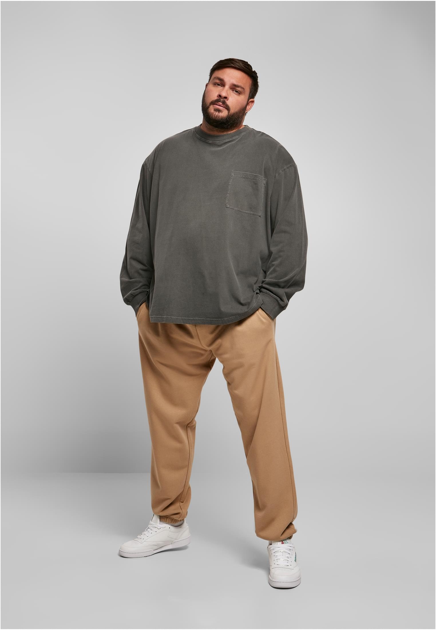 URBAN CLASSICS Stoffhose »Urban Classics Herren Basic Sweatpants 2.0«, (1 tlg.)