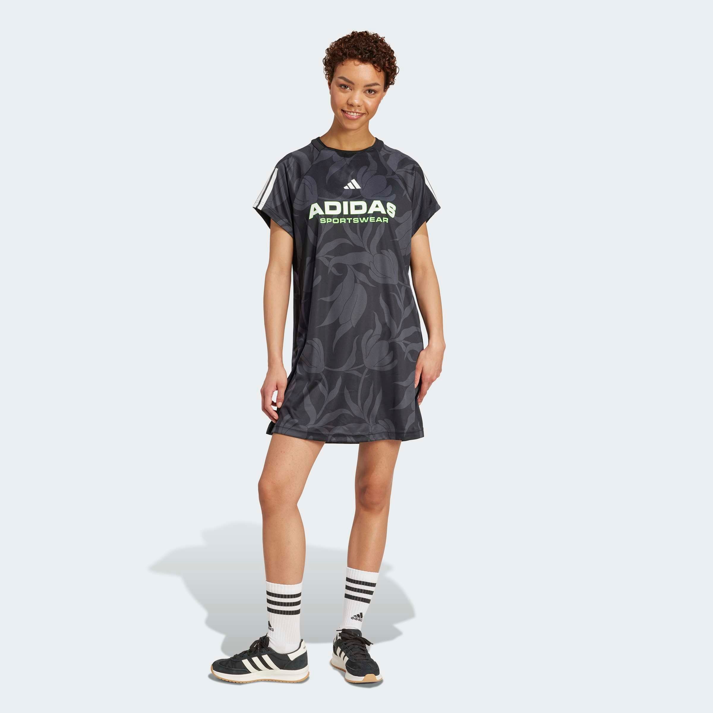adidas Sportswear T-Shirt "TIRO X COMMON GOAL MIT GRAFIK" lockere Passform, länger geschnittene Ärmel, Allover-Print