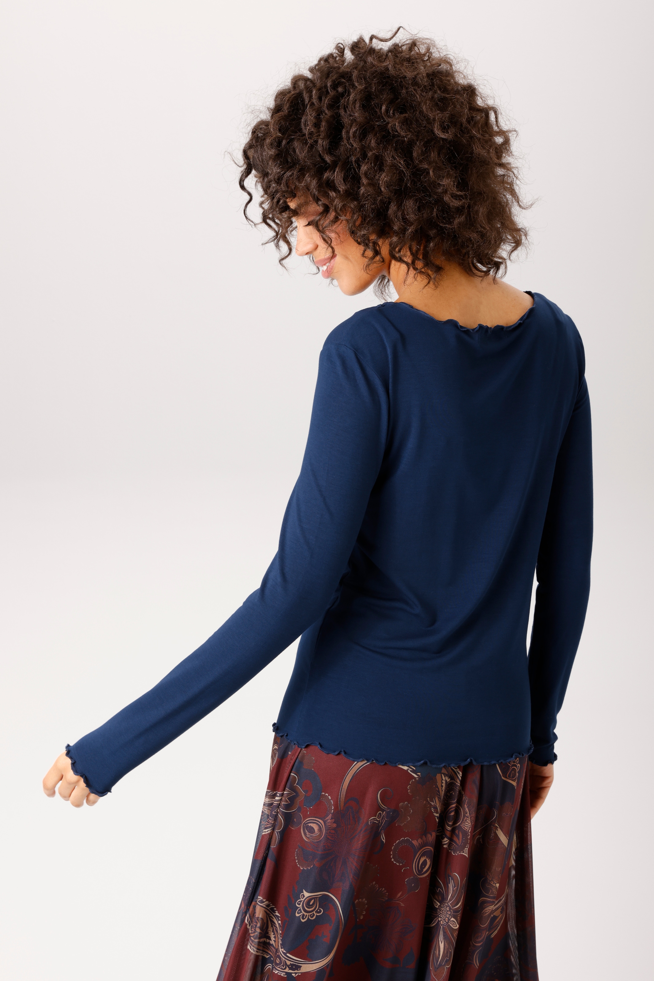 Aniston CASUAL Langarmshirt mit gewellten Abschlüssen - NEUE KOLLEKTION
