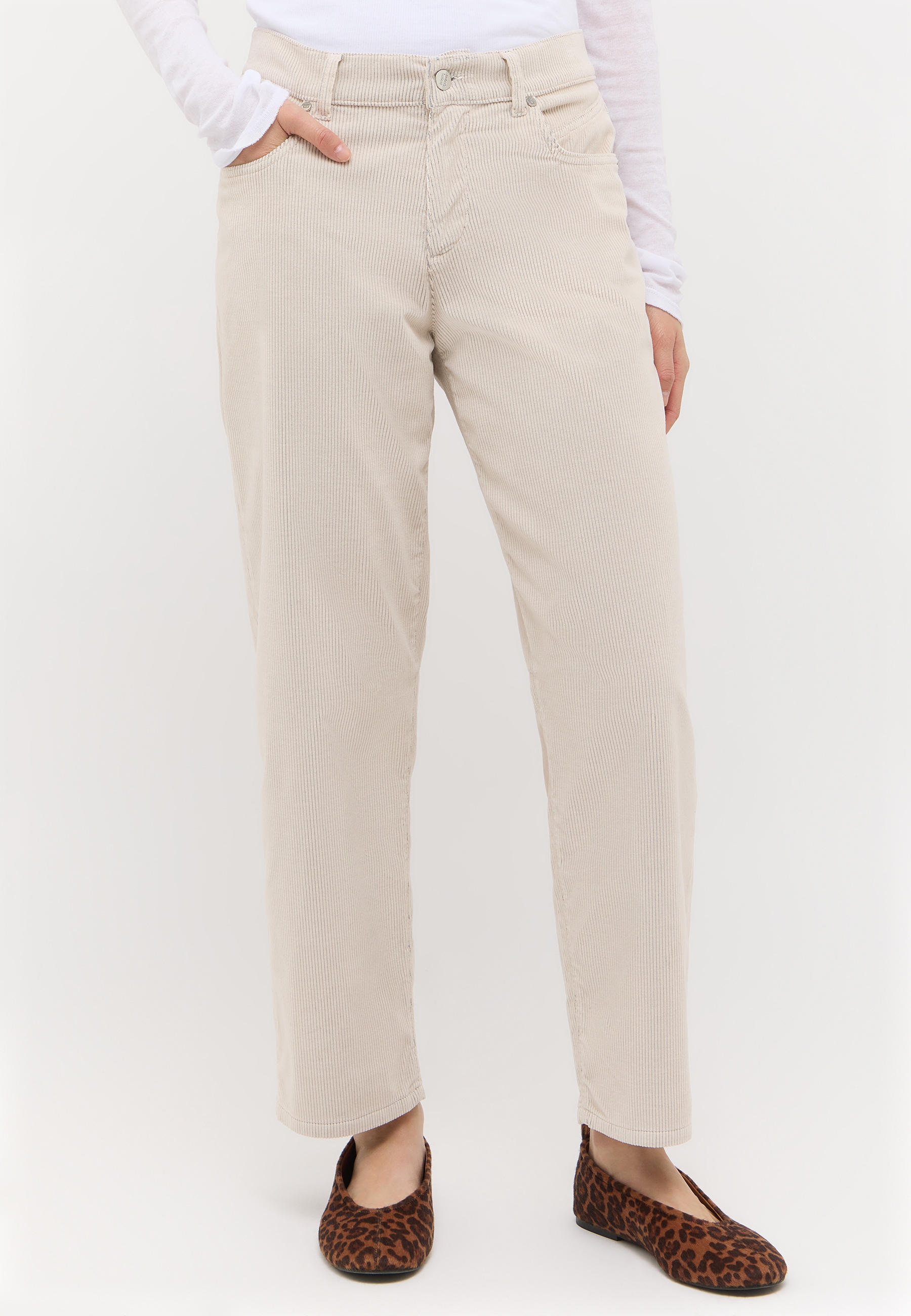 ANGELS Cordhose "EVY" Relaxed Fit, moderne O-Shape Form