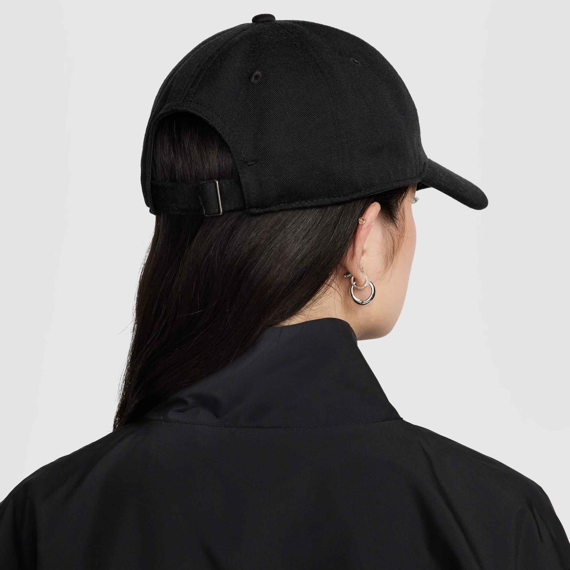 Nike Sportswear Baseball Cap »U NK CLUB CAP U CB SM SWSH L« mittelhohe Baseball Cap, mit vorgebogenem Schirm, aus glattem Twill