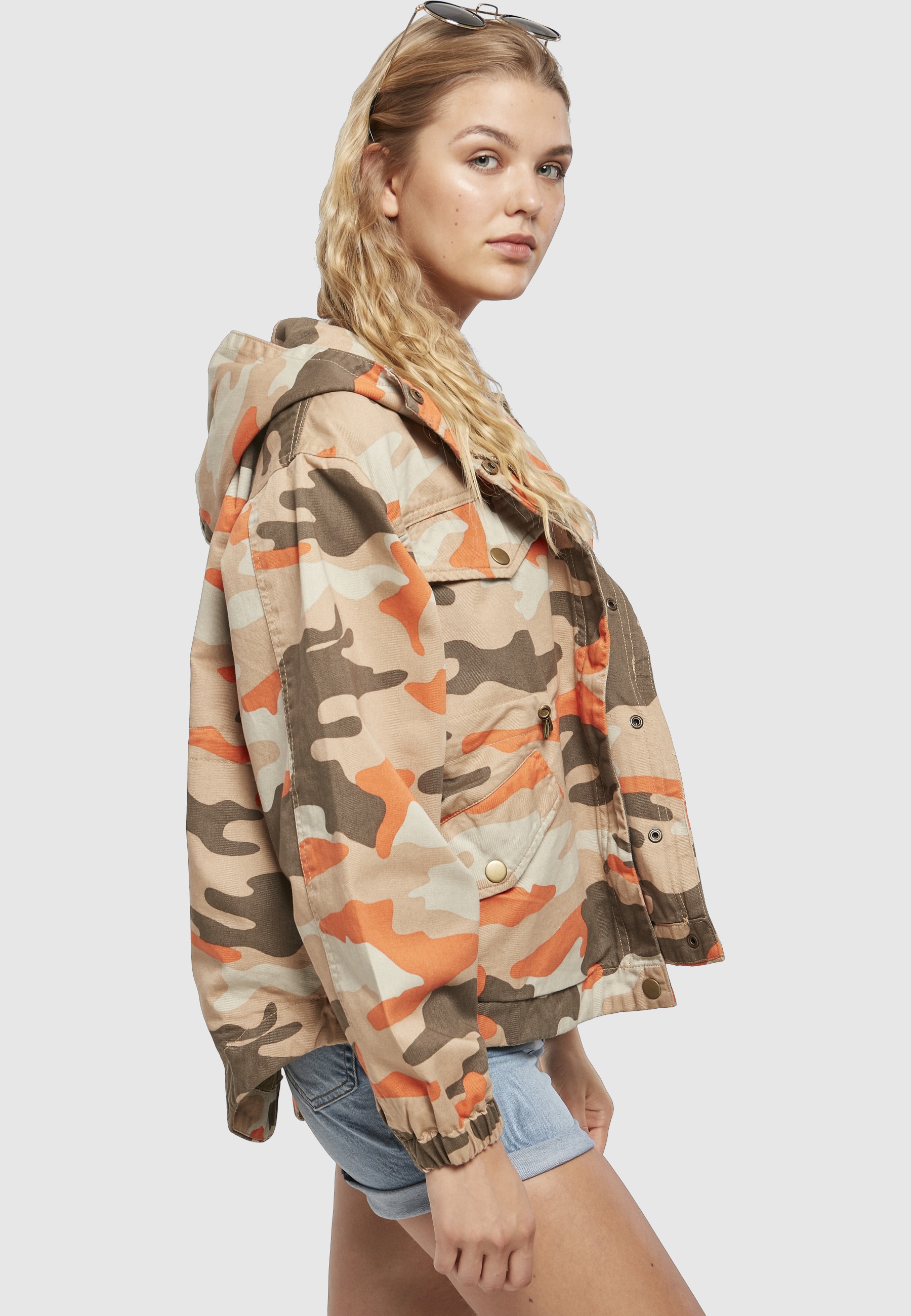 URBAN CLASSICS Allwetterjacke »Urban Classics Damen Ladies Oversized Camo Parka Jacket« 1 Stk. tlg. mit Kapuze