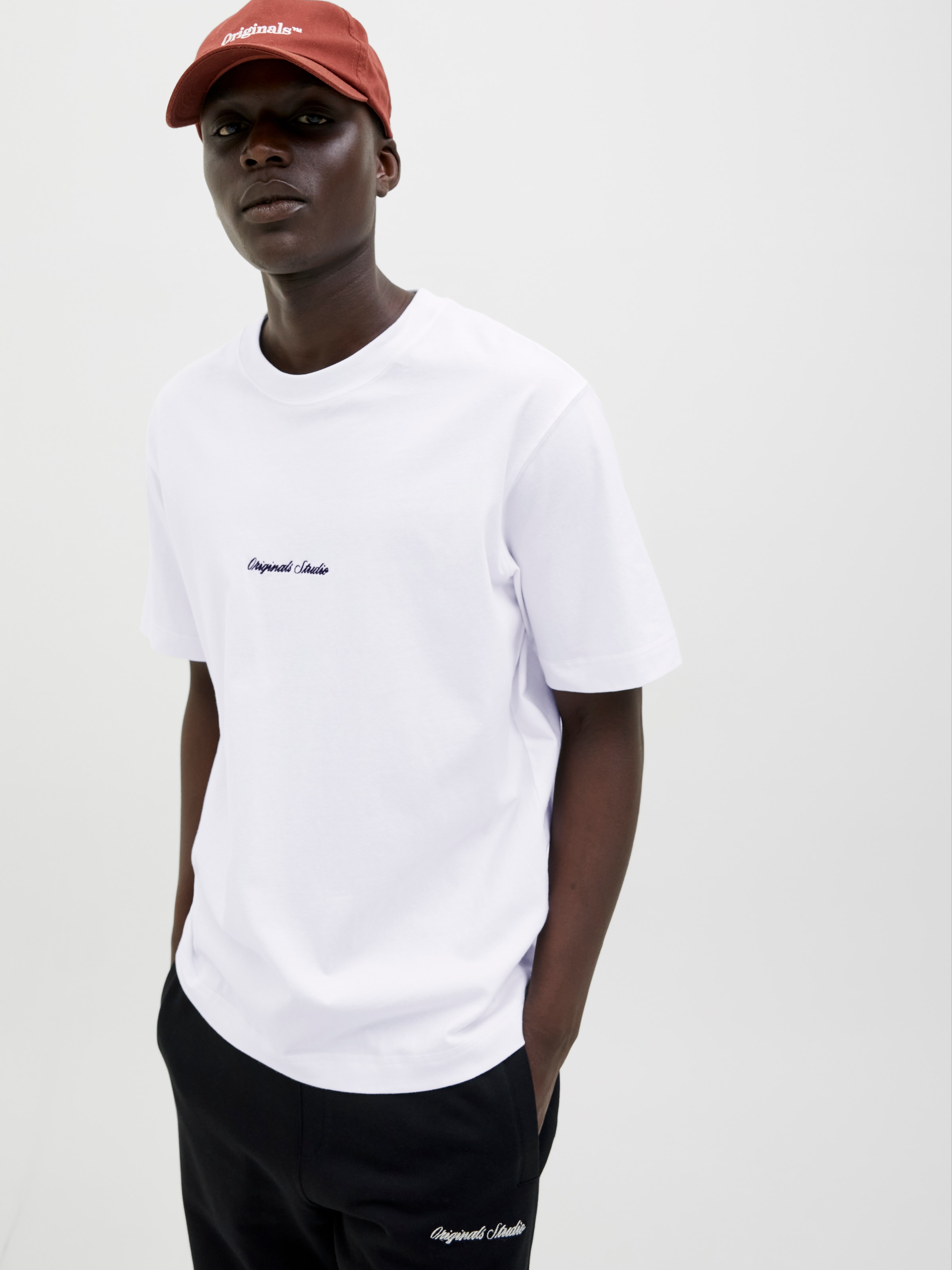 Jack & Jones Rundhalsshirt "JORNORREBRO EMB TEE SS CREW NECK NOOS" Baumwolle, locker geschnitten