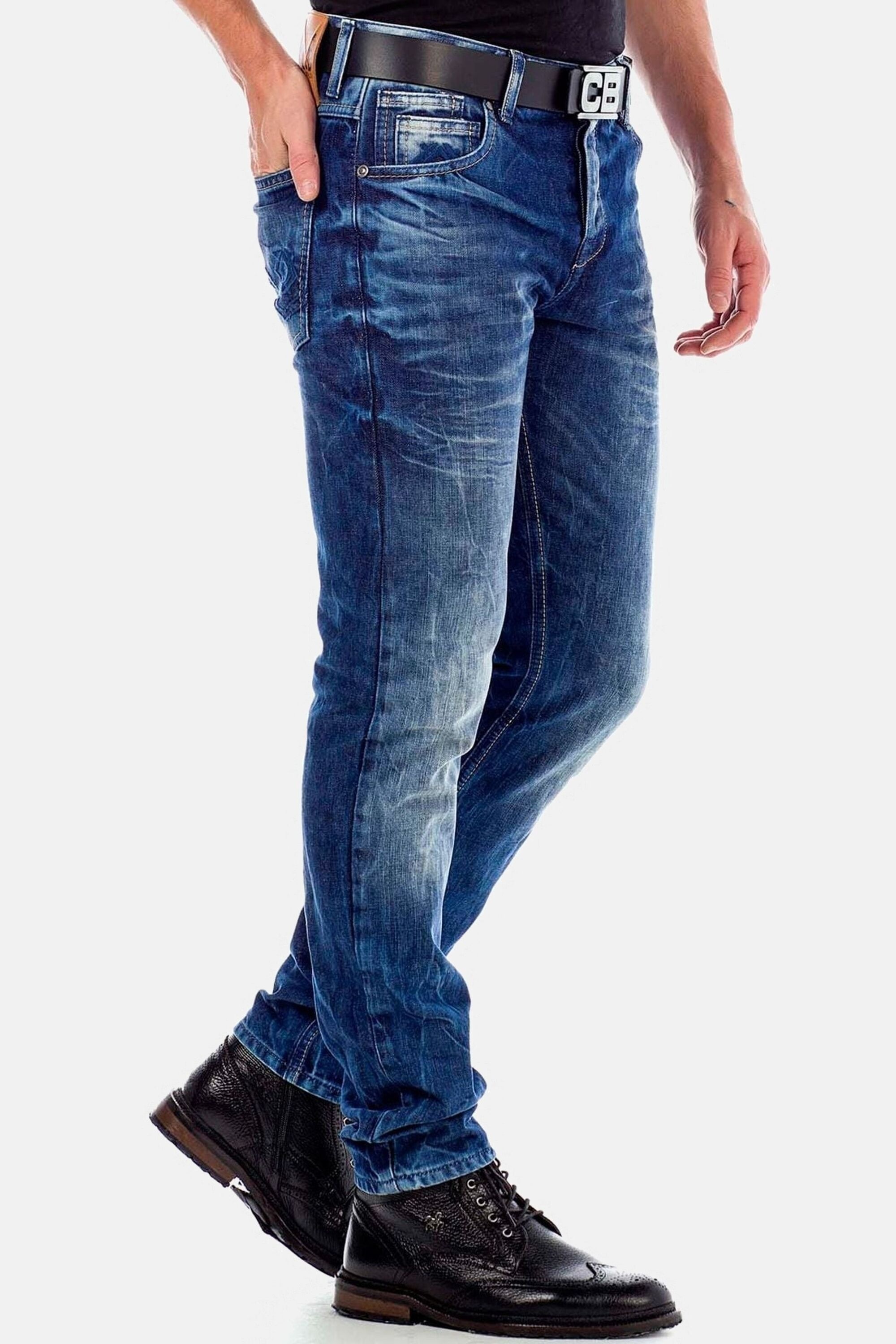 Cipo & Baxx 5-Pocket-Jeans »Jeans«, im Straight Fit