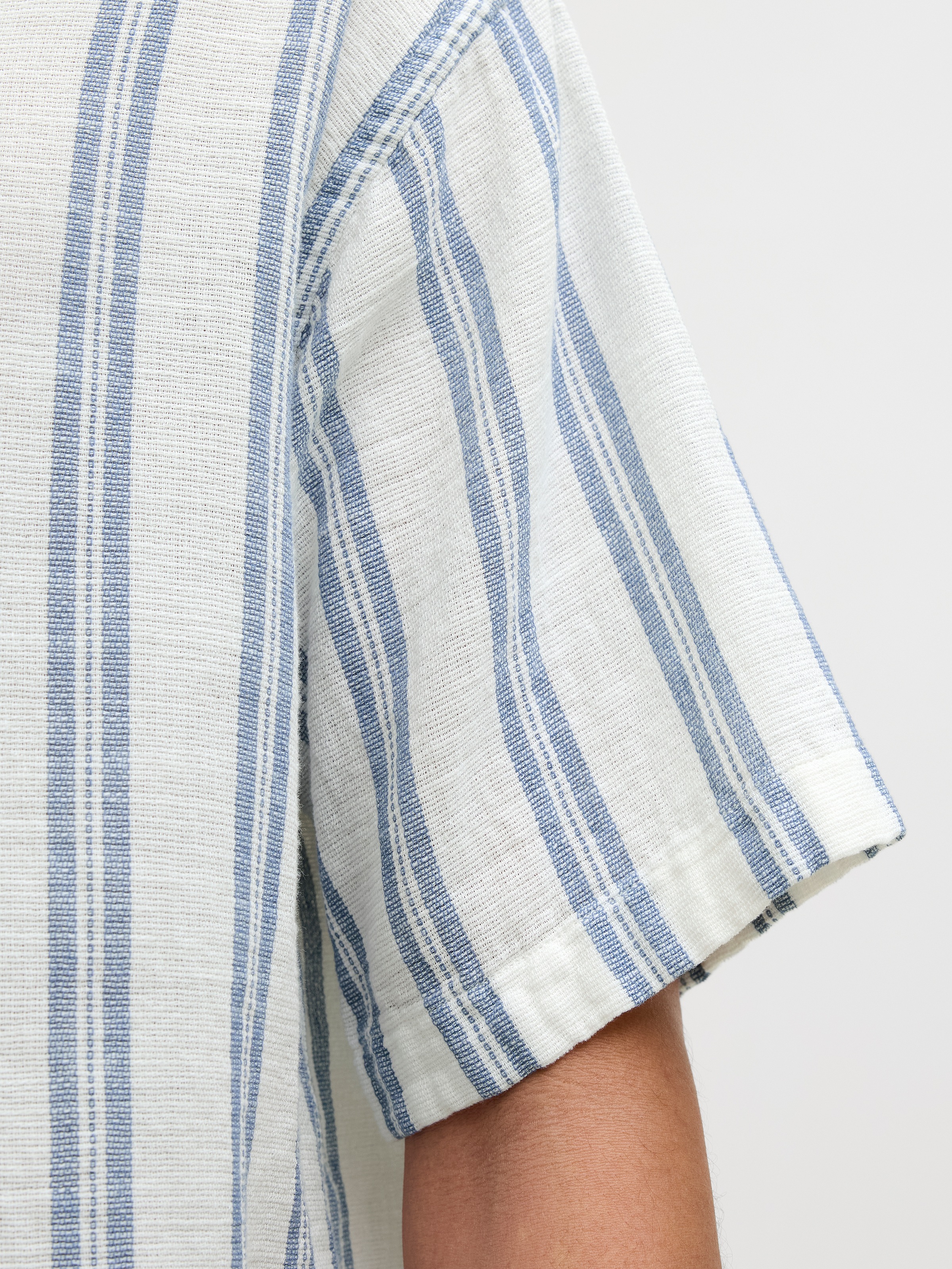 Jack & Jones Kurzarmhemd »JJEENZO STRIPE RESORT SHIRT SS SN«, mit Streifen Muster