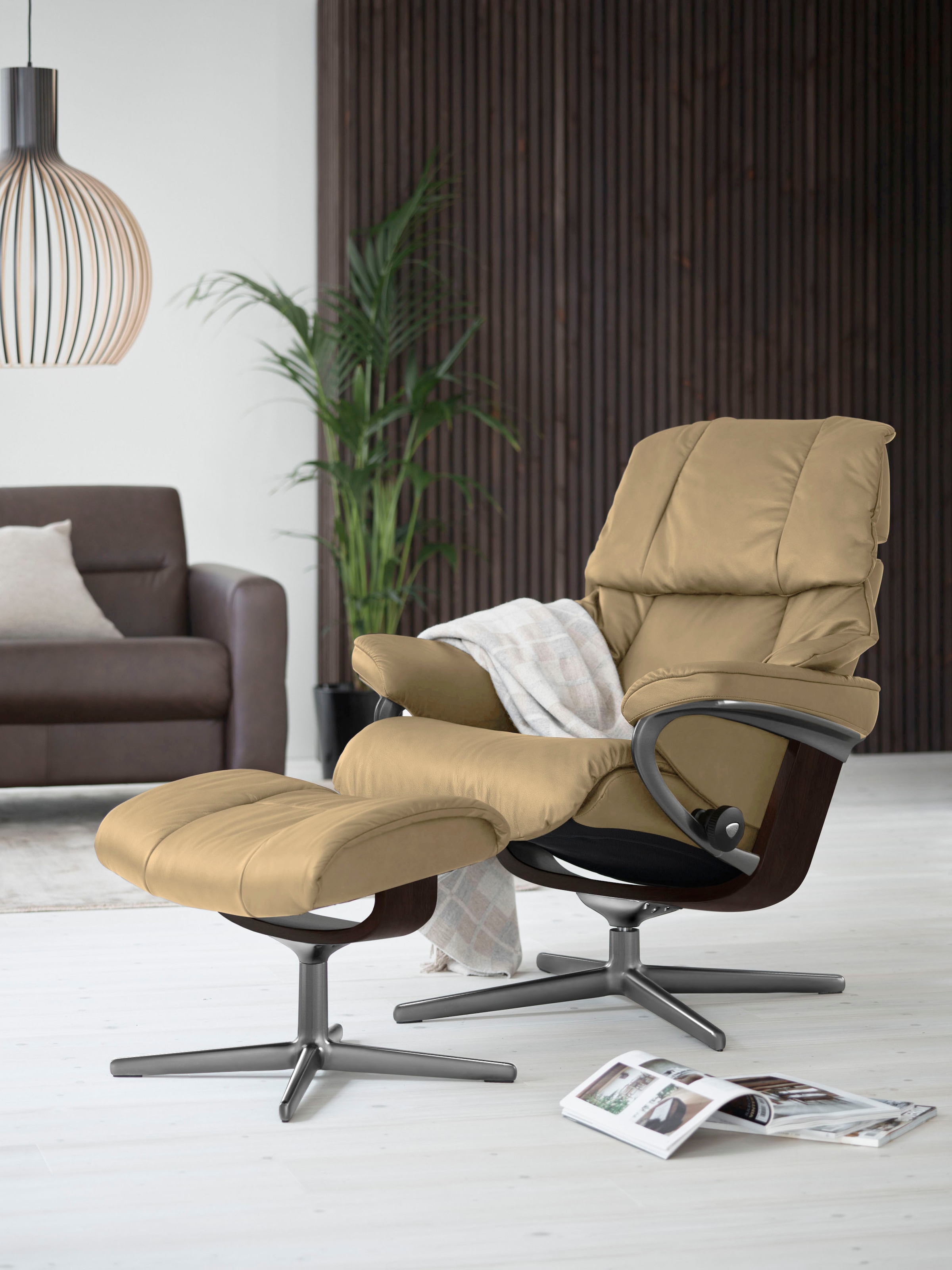 Stressless Relaxsessel "Reno", mit Cross Base, Größe S, M & L, Holzakzent B günstig online kaufen