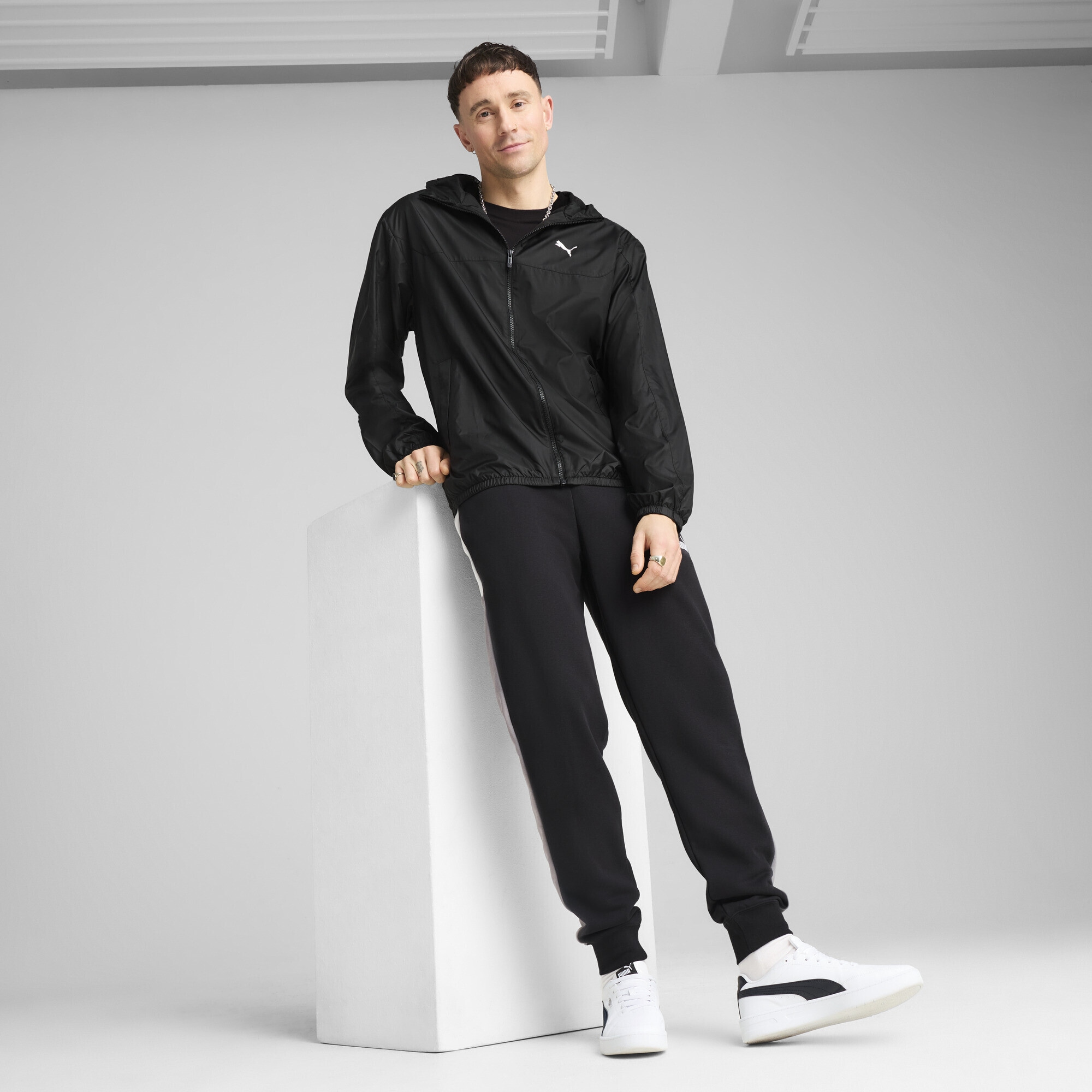 PUMA Windbreaker »Essentials Regular Windjacke Herren«