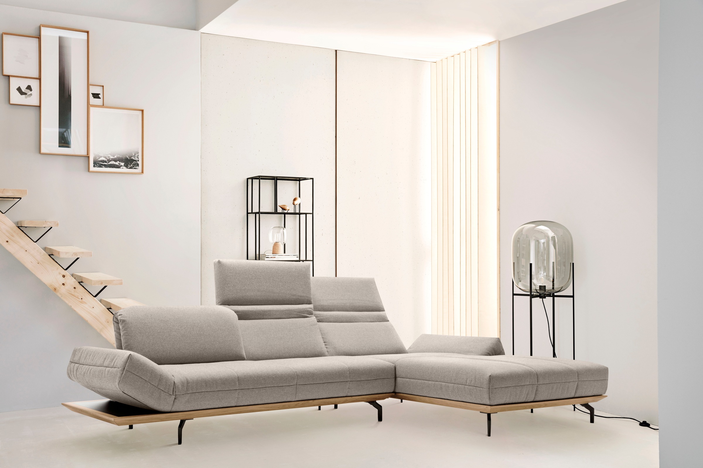 Creation BY ROLF BENZ Ecksofa "CR.420, Designecksofa, bequem, verstellbare Rückenlehne, L-Form" in 2 Qualitäten, Holzrahmen in Eiche Natur oder Nußbaum, Breite 313 cm